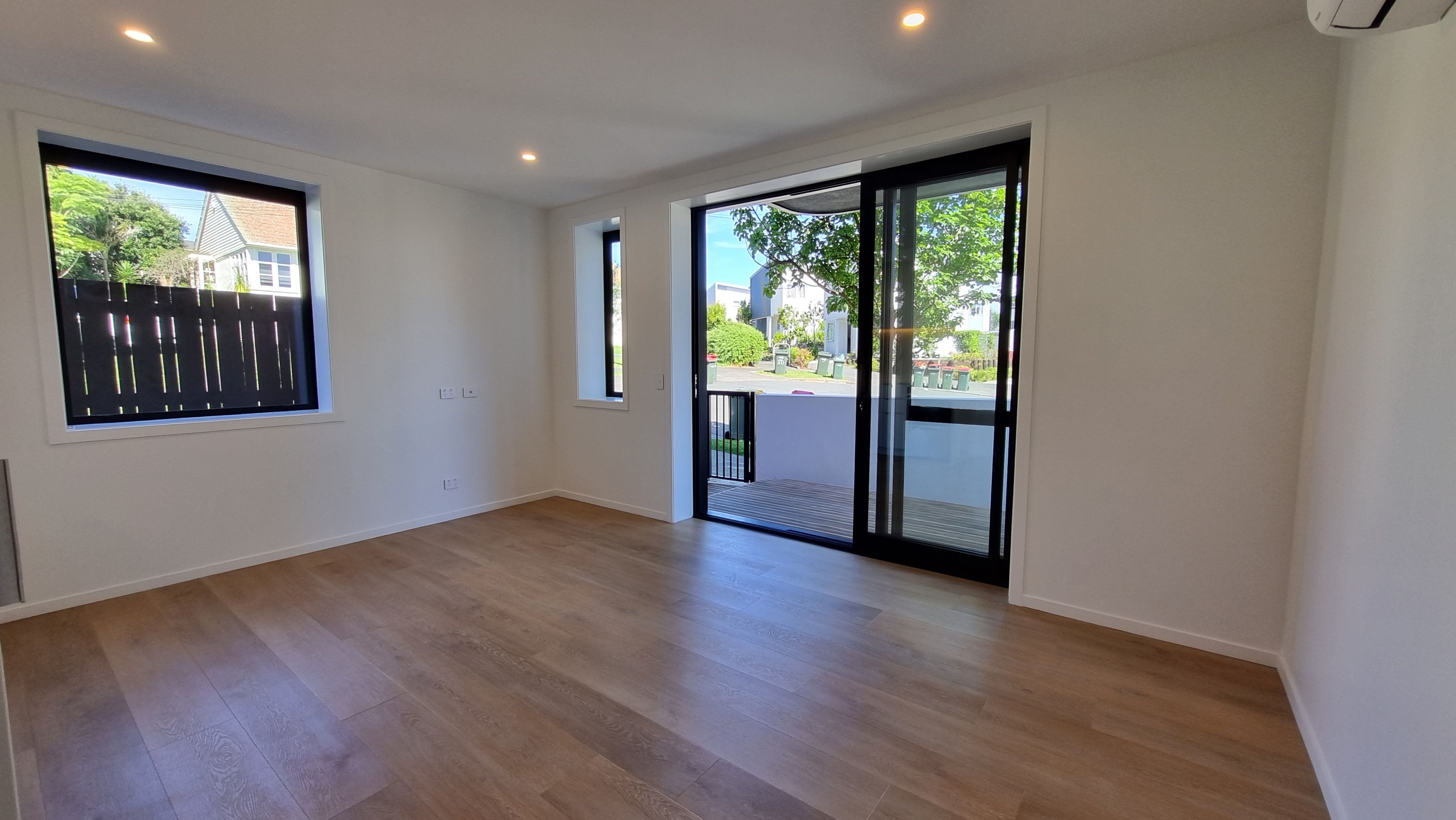 G03/4 Koa Street, Meadowbank, Auckland City