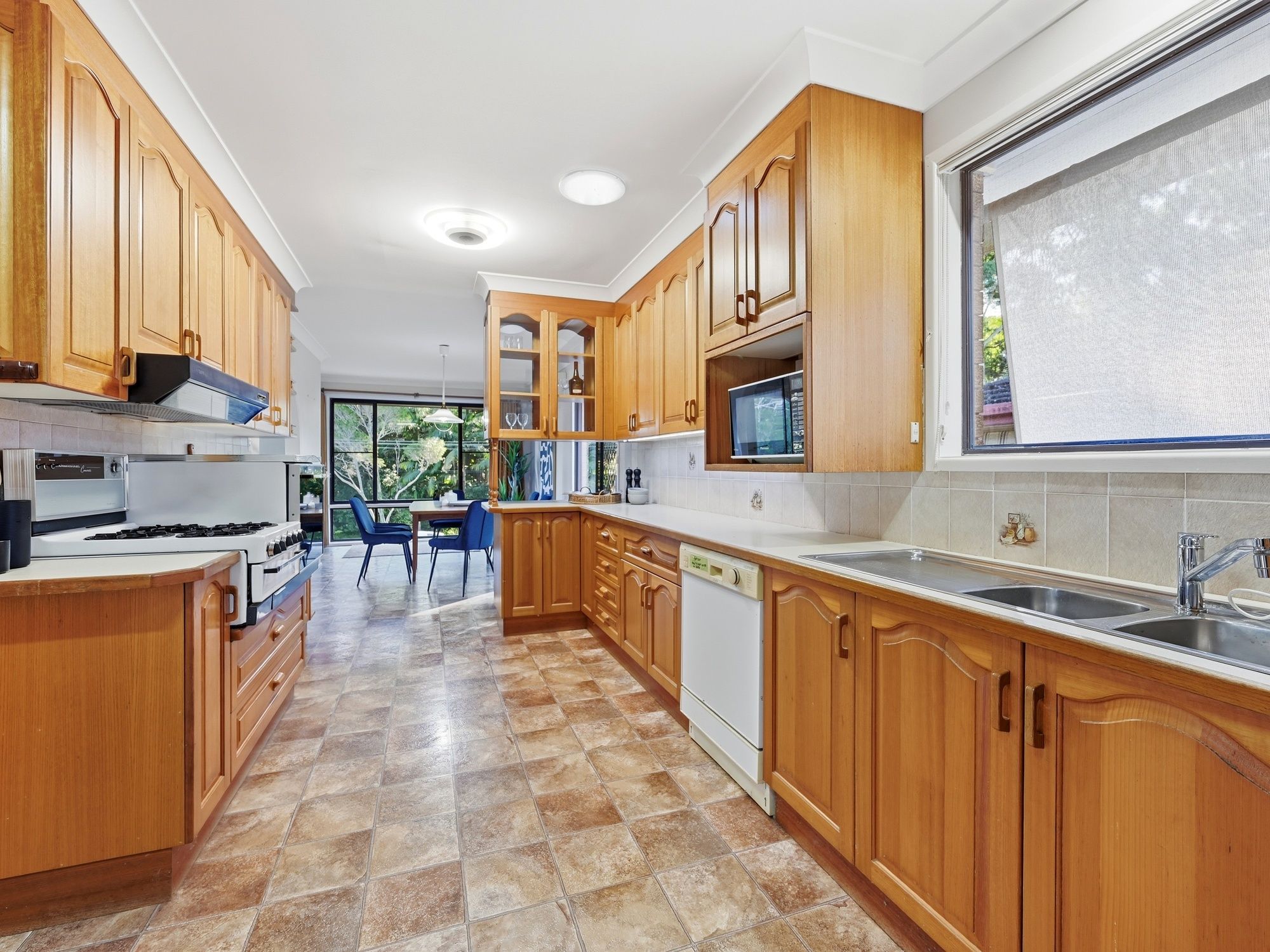 12 Zara Place — photo 13 of 28