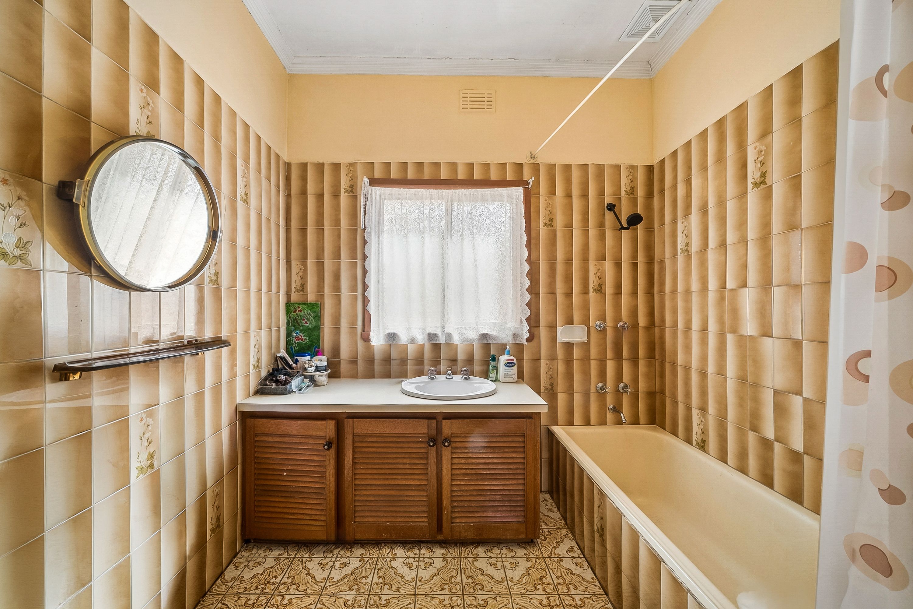 231 Hogan Street — photo 5 of 13