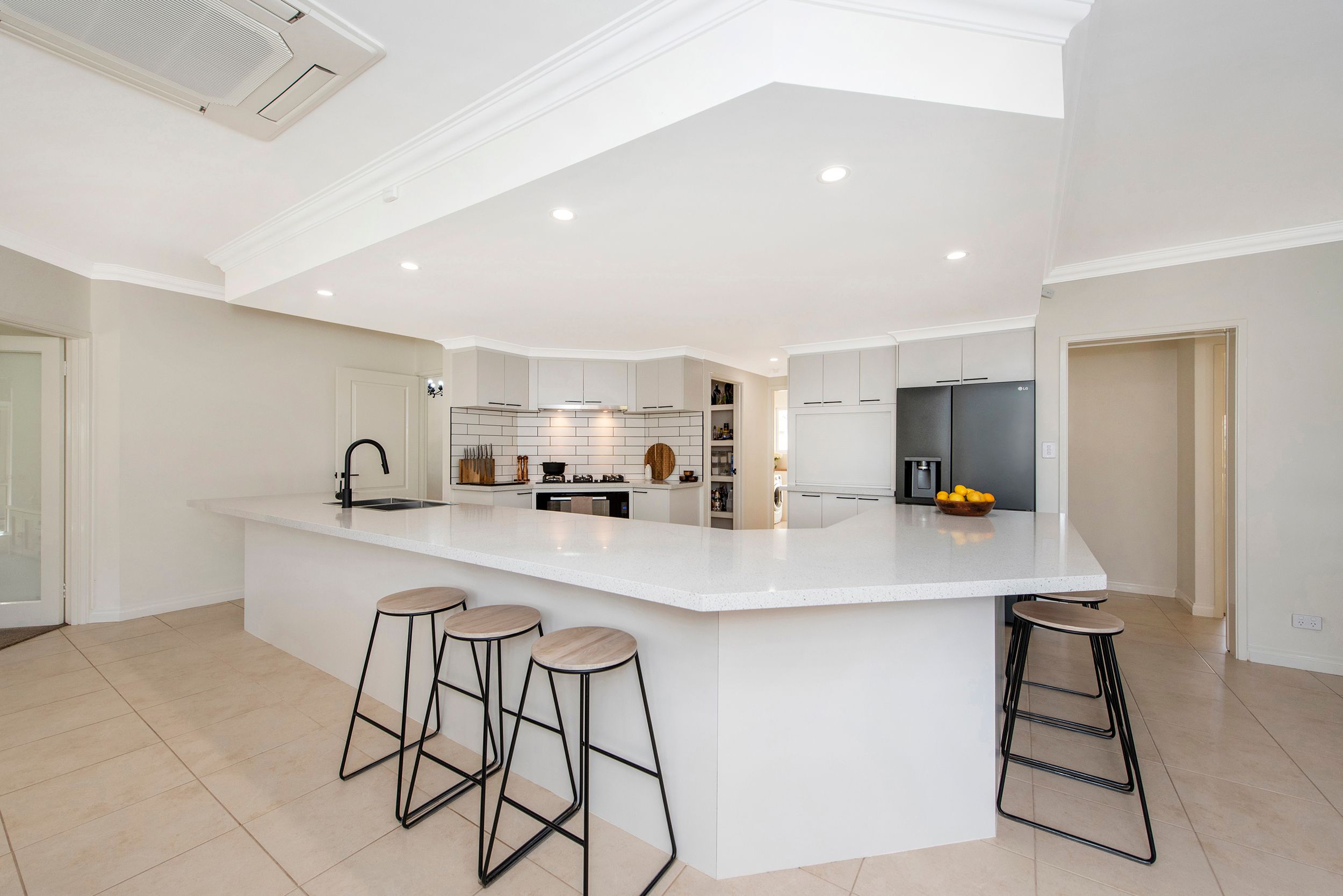 28 Chinchilla Parkway, Port Kennedy, WA 6172