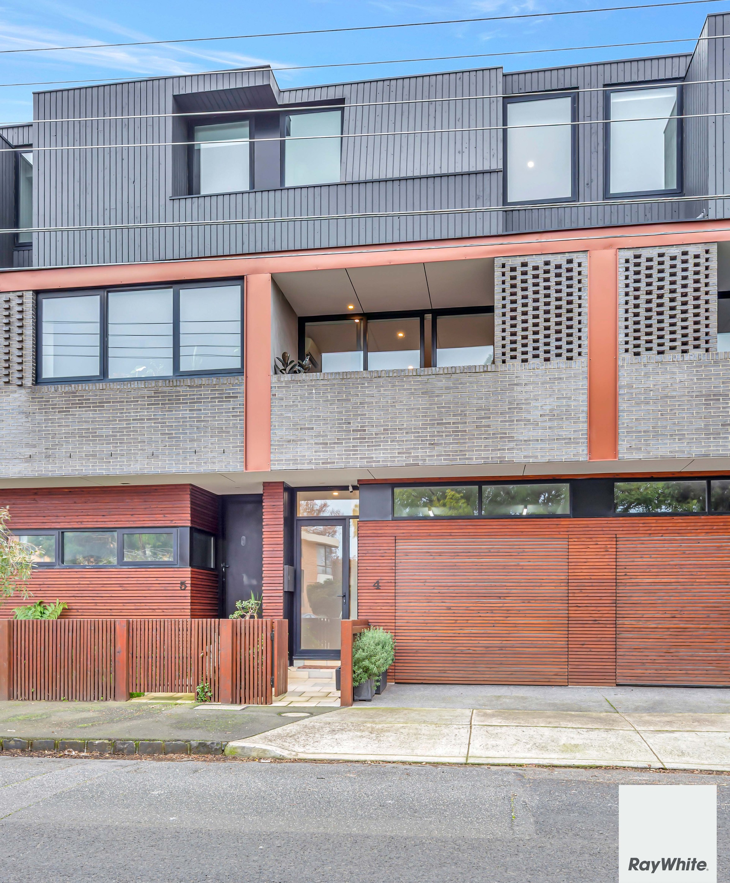 4/74 Tinning Street, Brunswick, VIC 3056