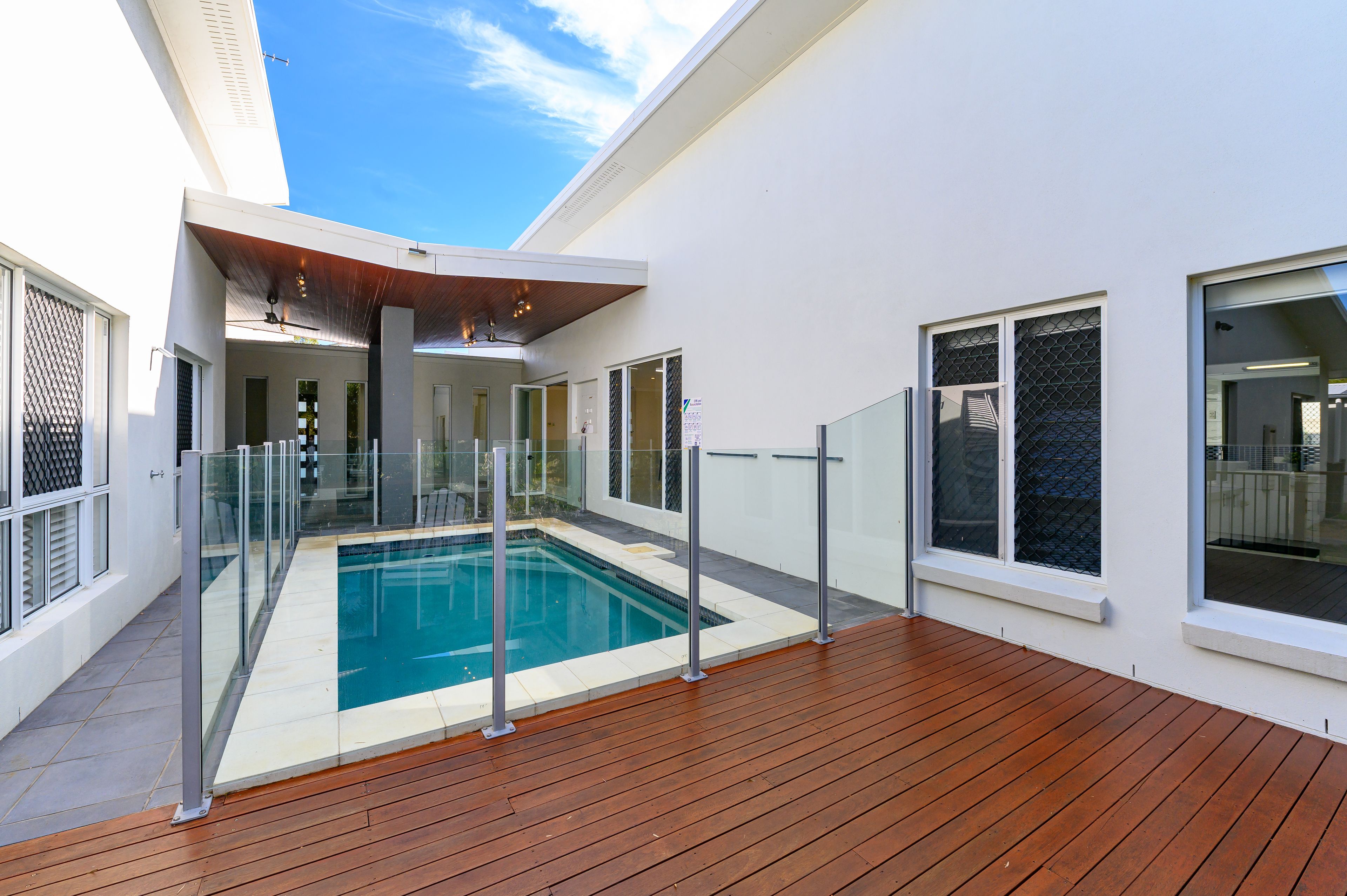 7 Grasstree Crescent, Kirkwood, QLD 4680