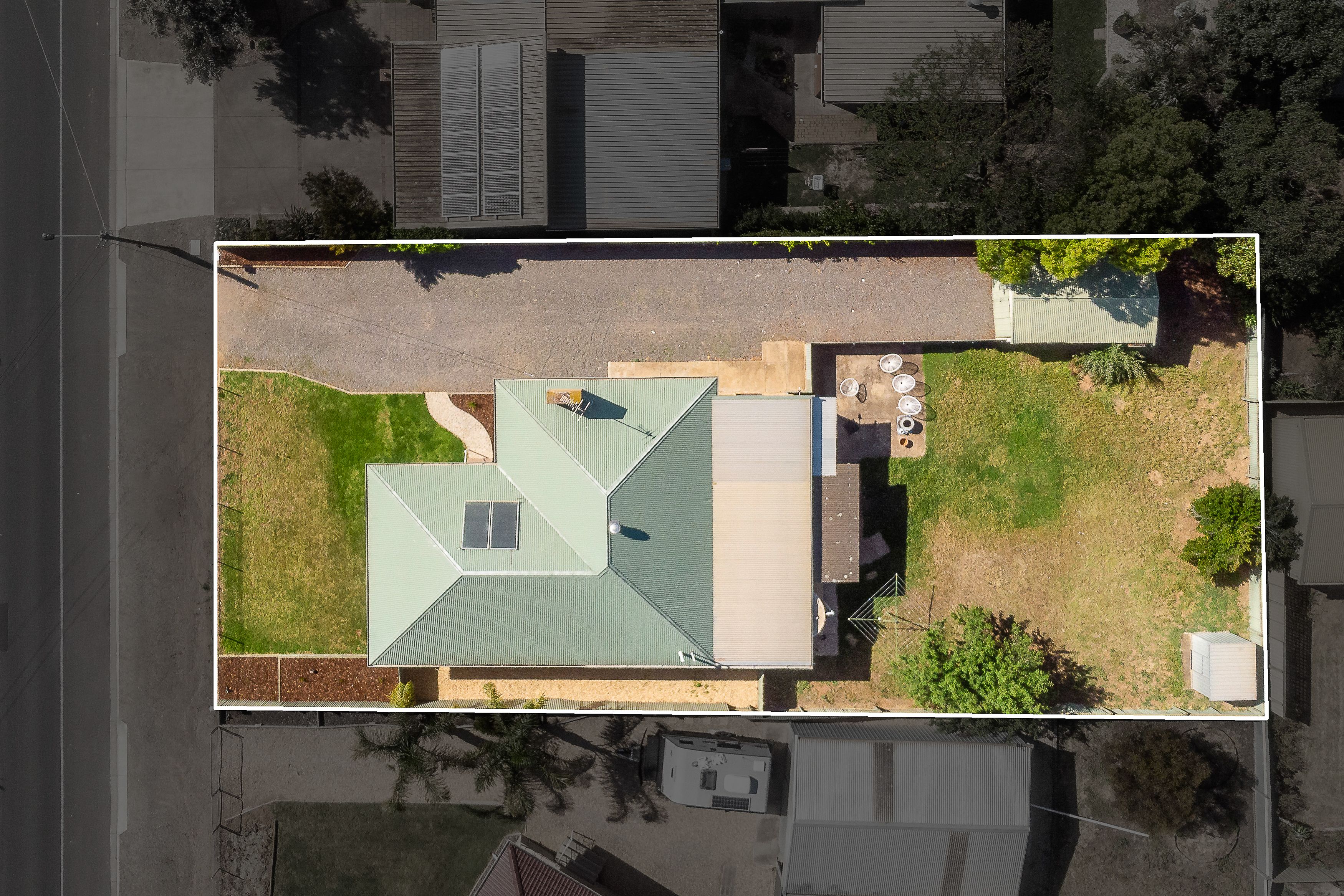 4 Leslie Street — photo 15 of 15