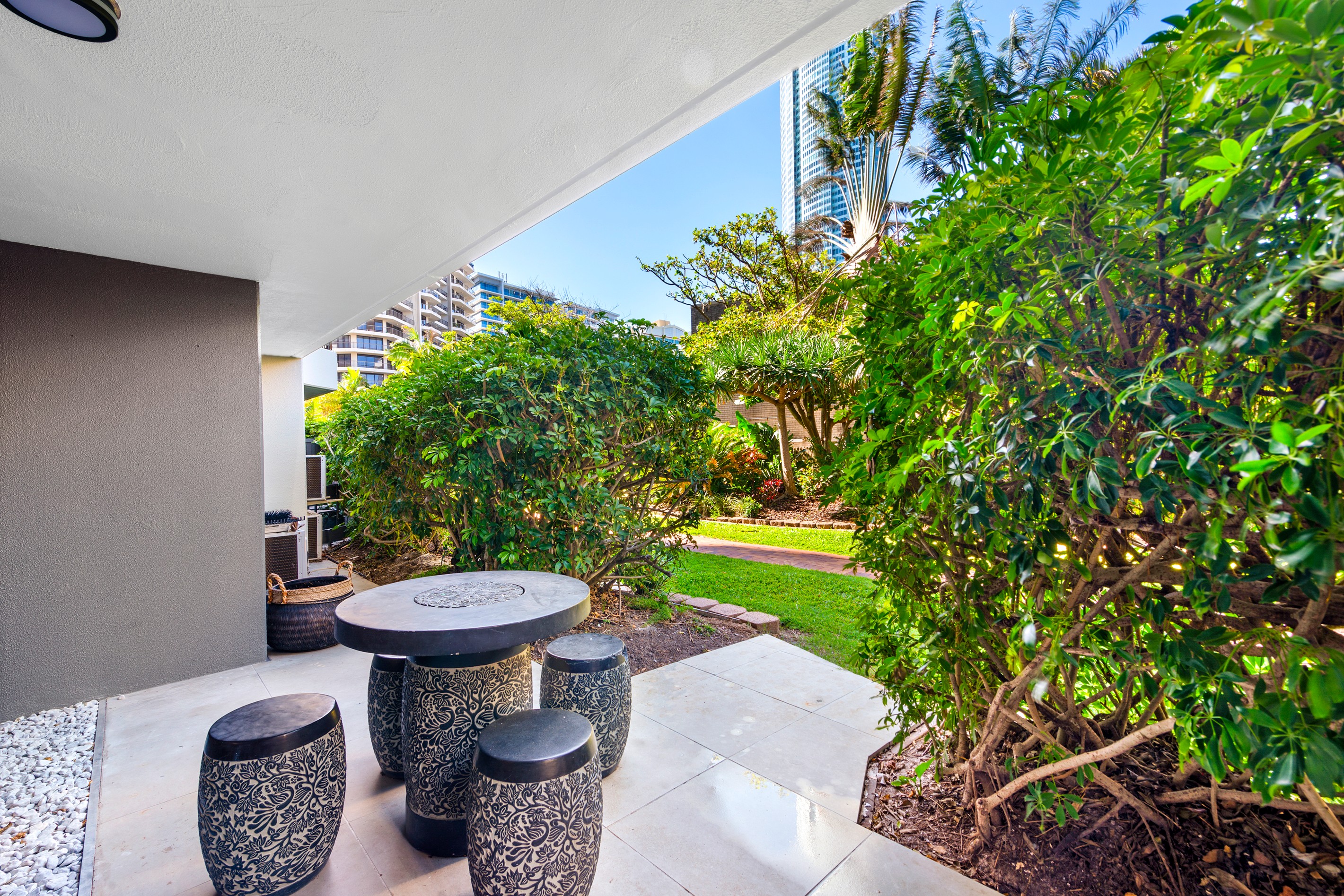 5 Enderley Avenue, Surfers Paradise, QLD 4217