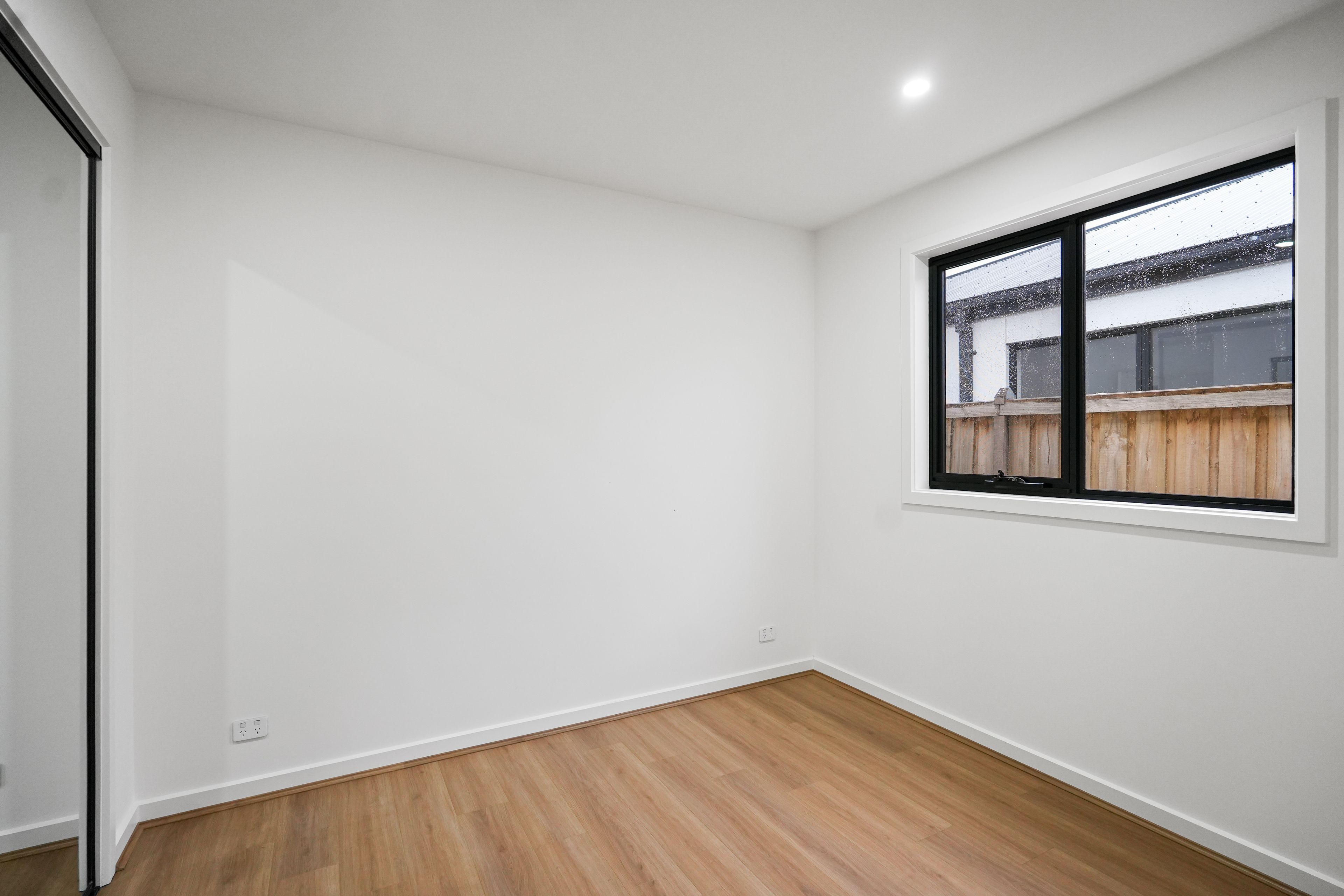 22 Swiss Boulevard — photo 10 of 14
