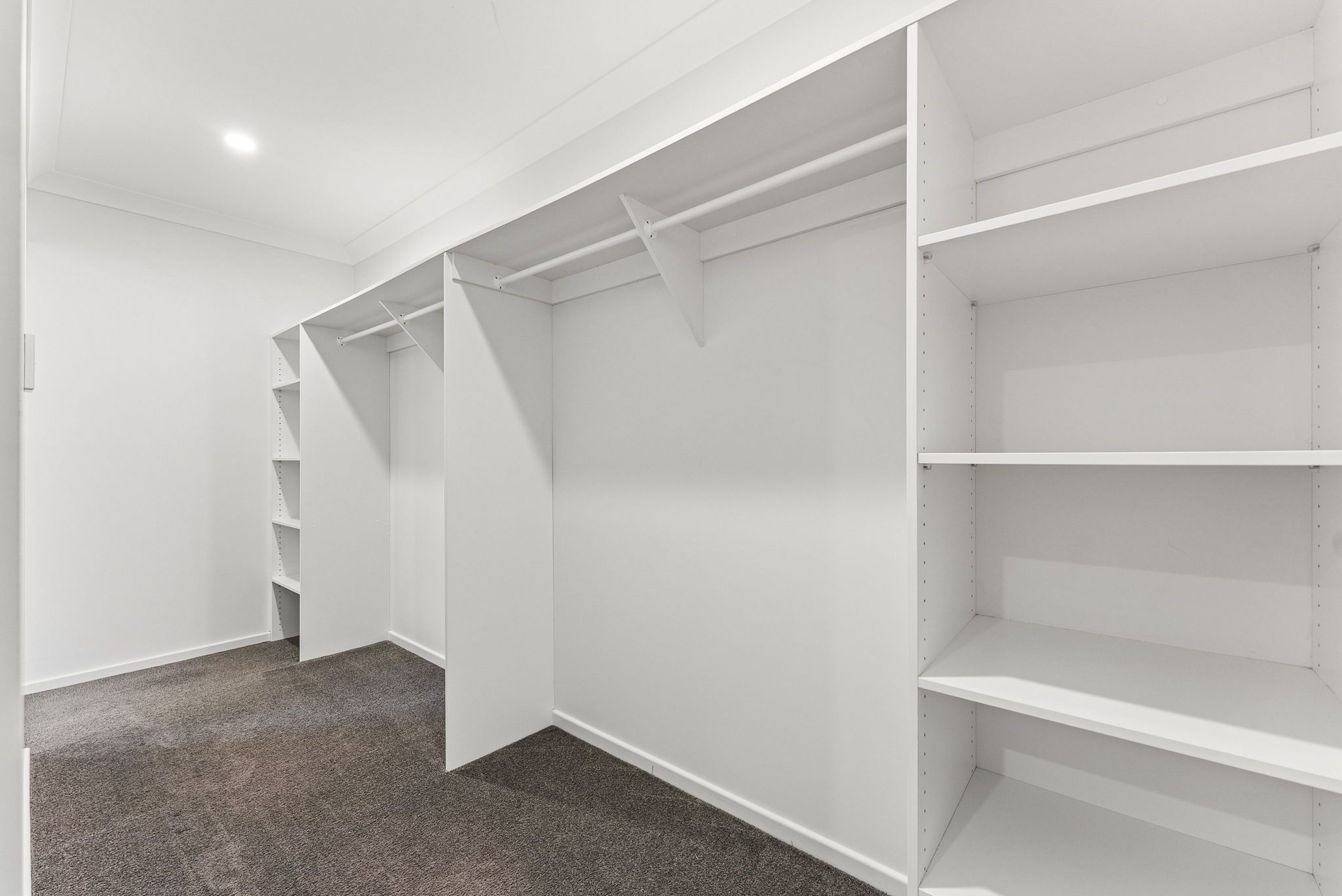 63 Roberts Crescent — photo 7 of 19
