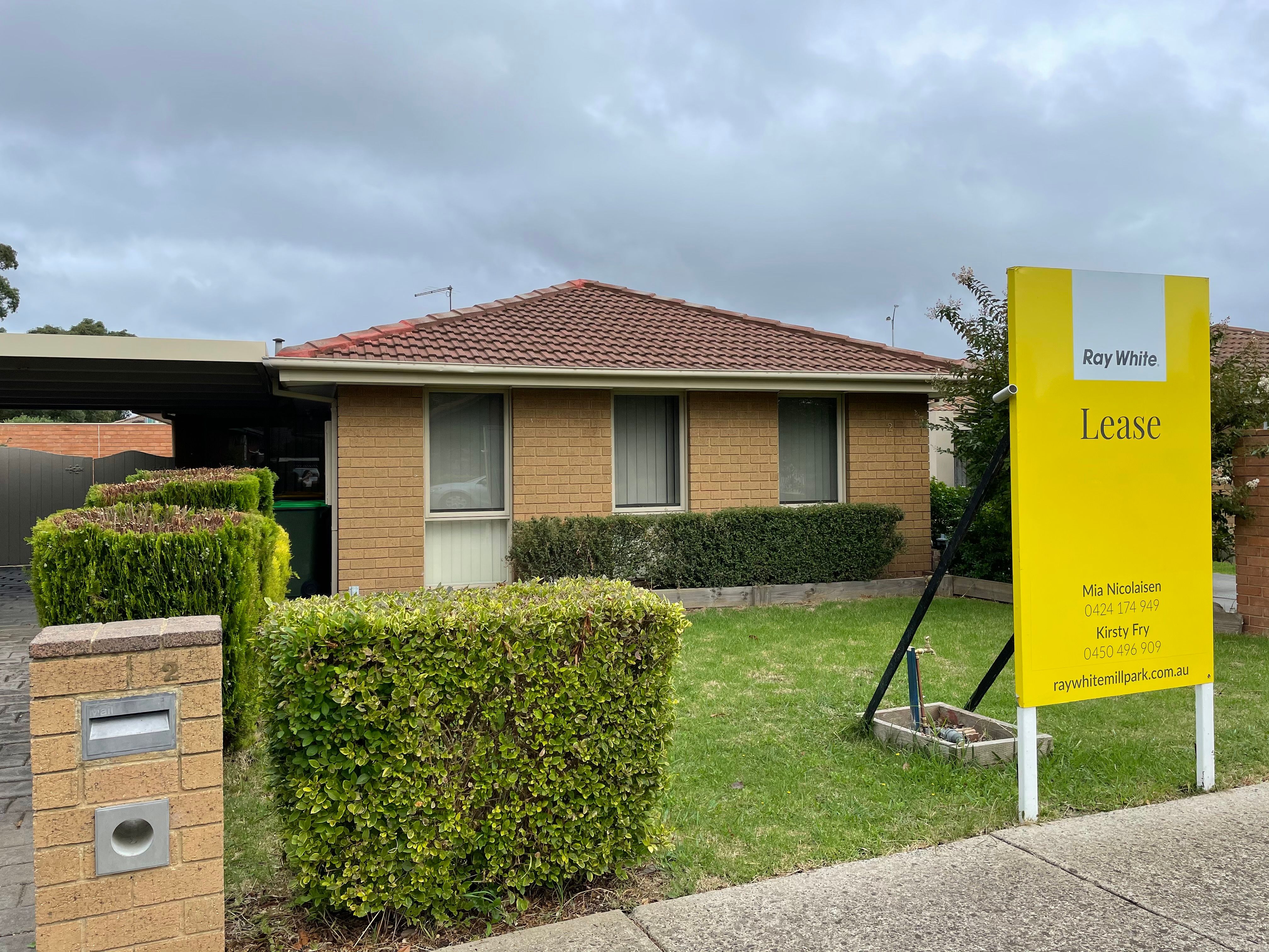 2/11 Jacaranda Drive, Mill Park, VIC 3082