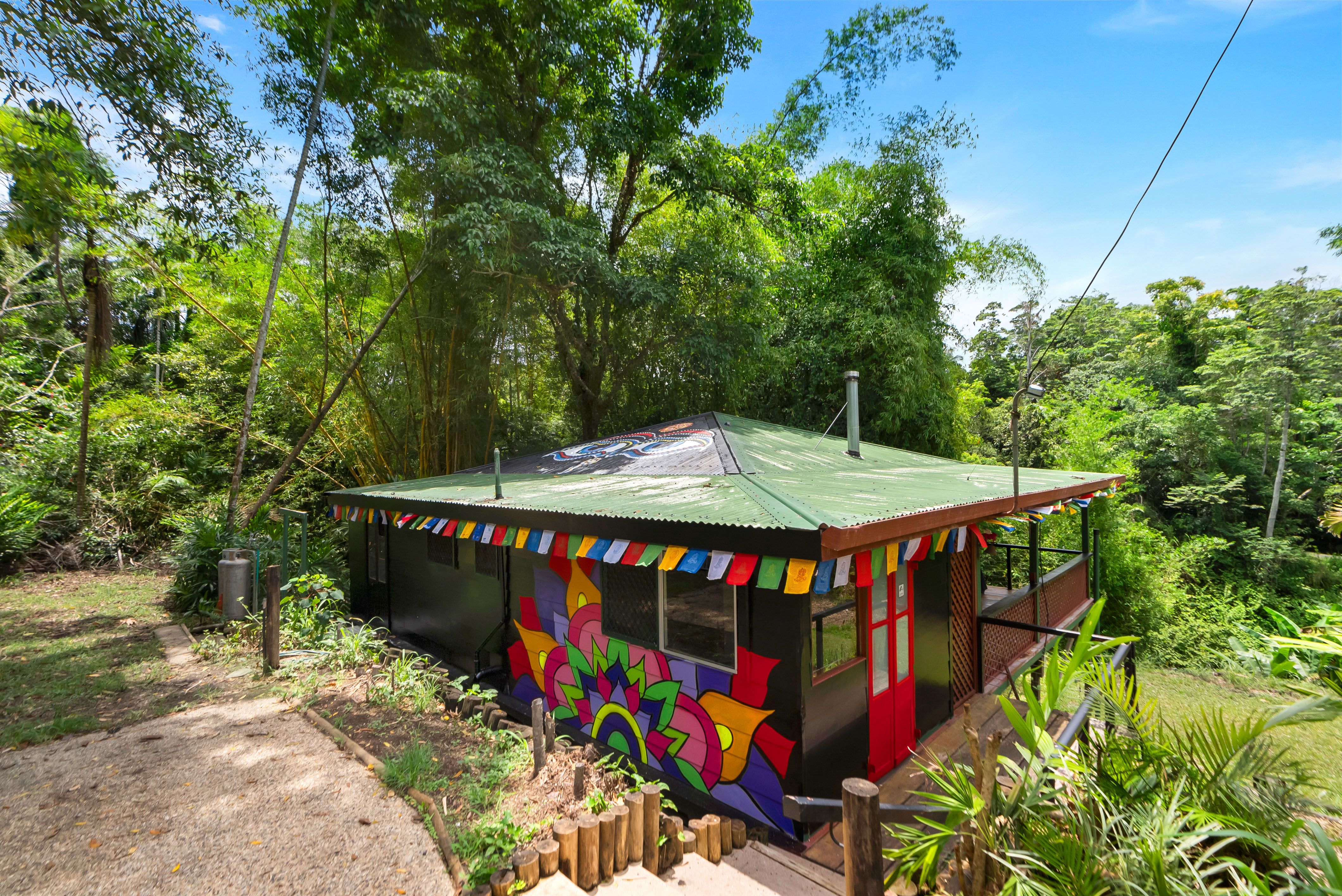 18 Rob Veivers Drive, Kuranda QLD 4881