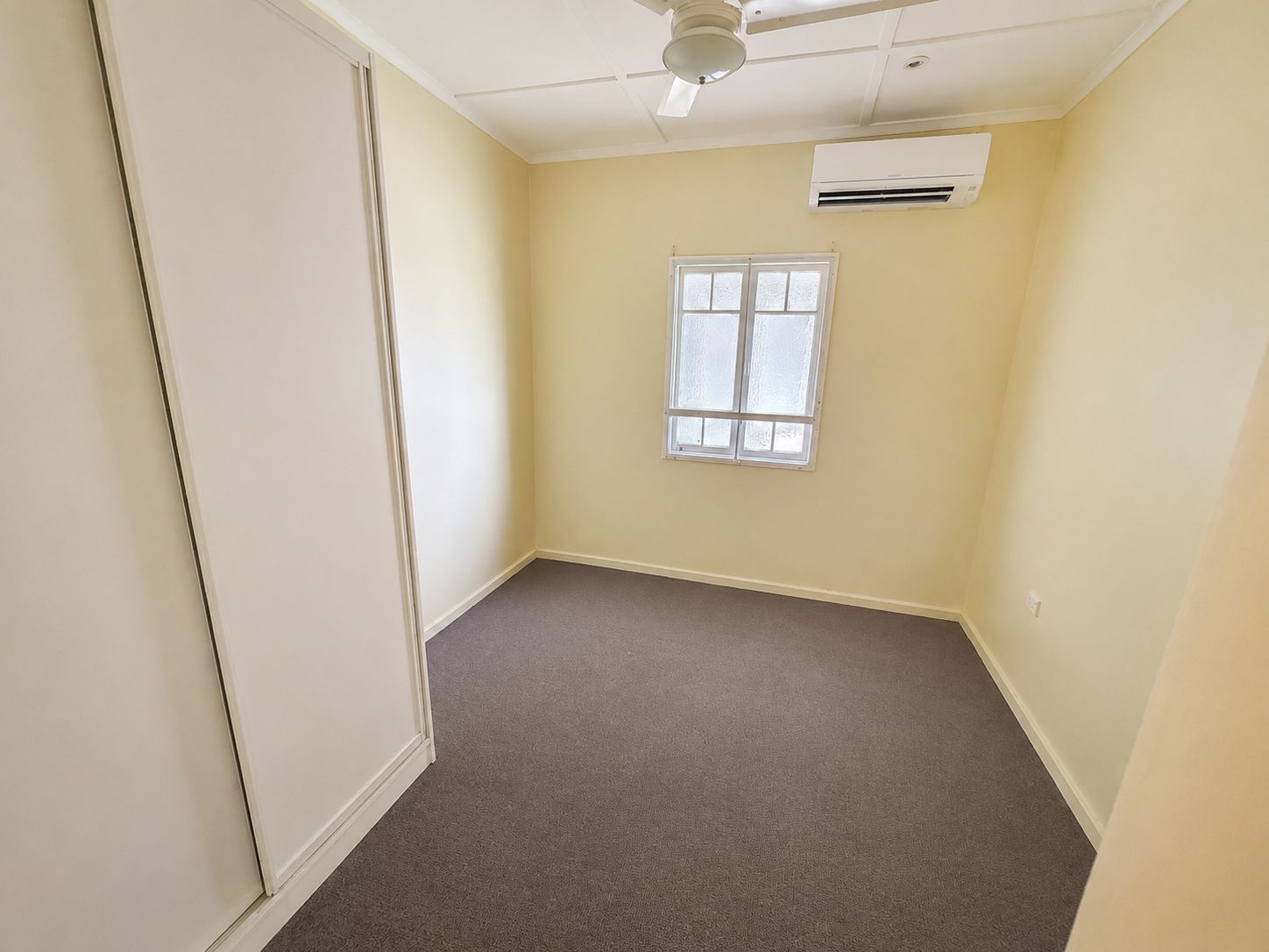 2/10 Abbott Street — photo 7 of 11