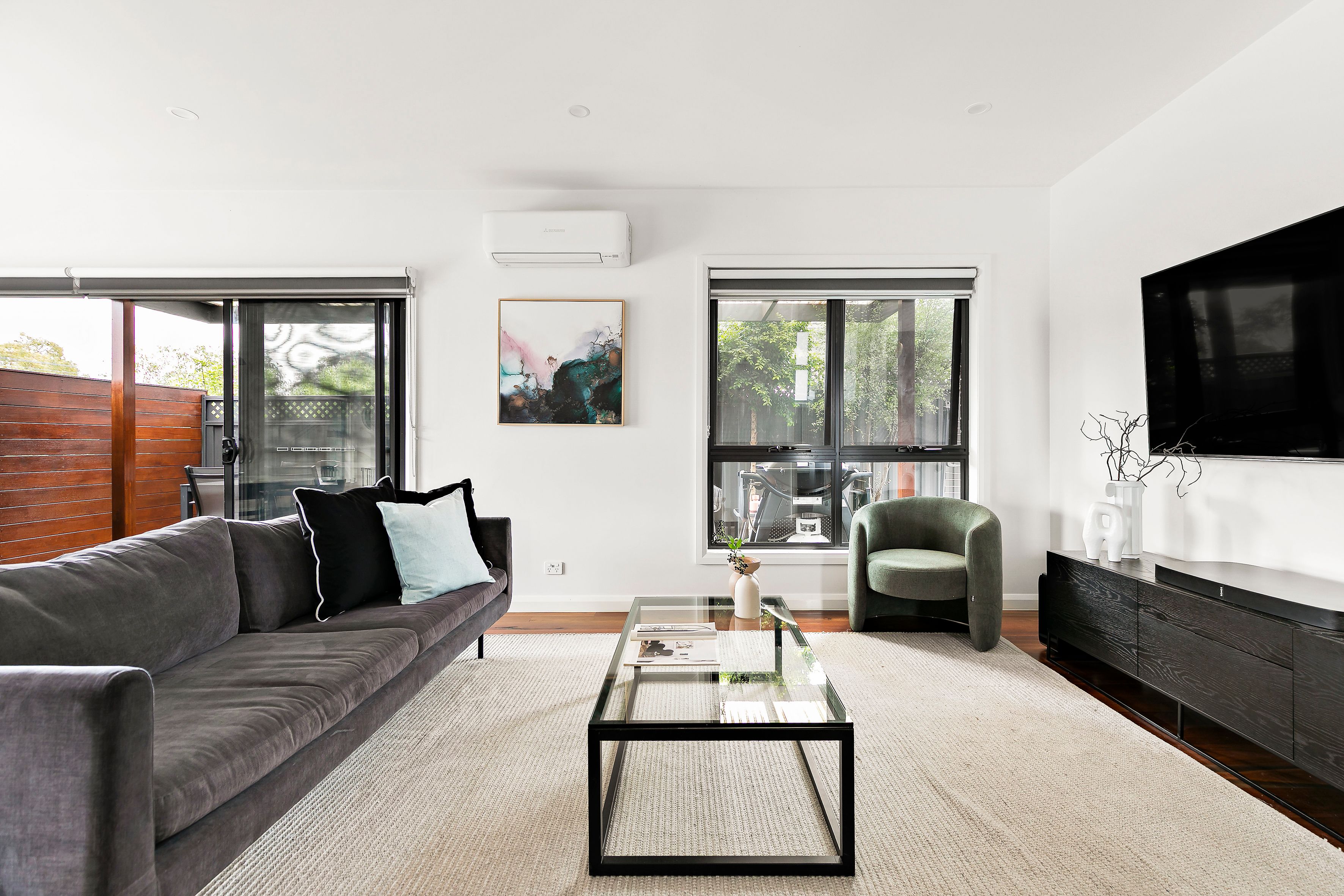 1/2 Grevillia Road, Oak Park, VIC 3046