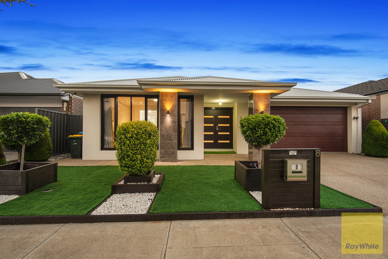 8 Nightfall Way, Tarneit, VIC 3029