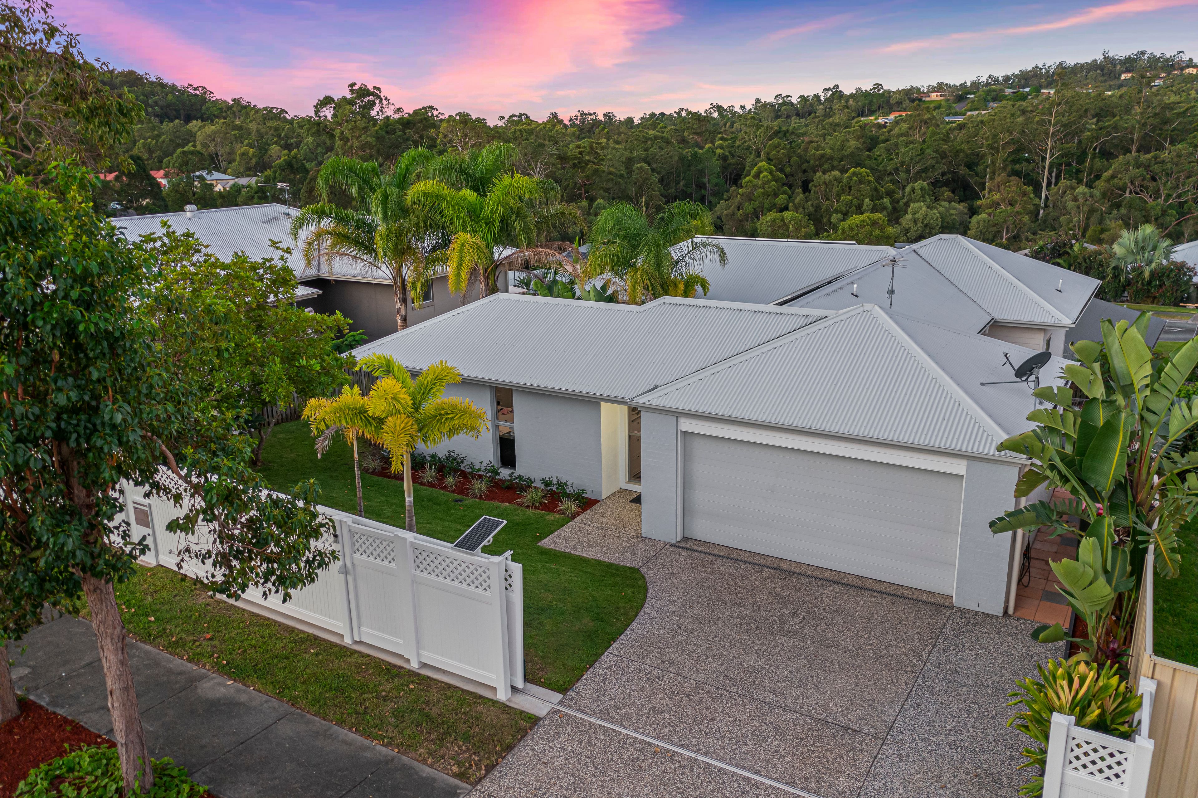 19 Harriet Lane, Oxenford QLD 4210
