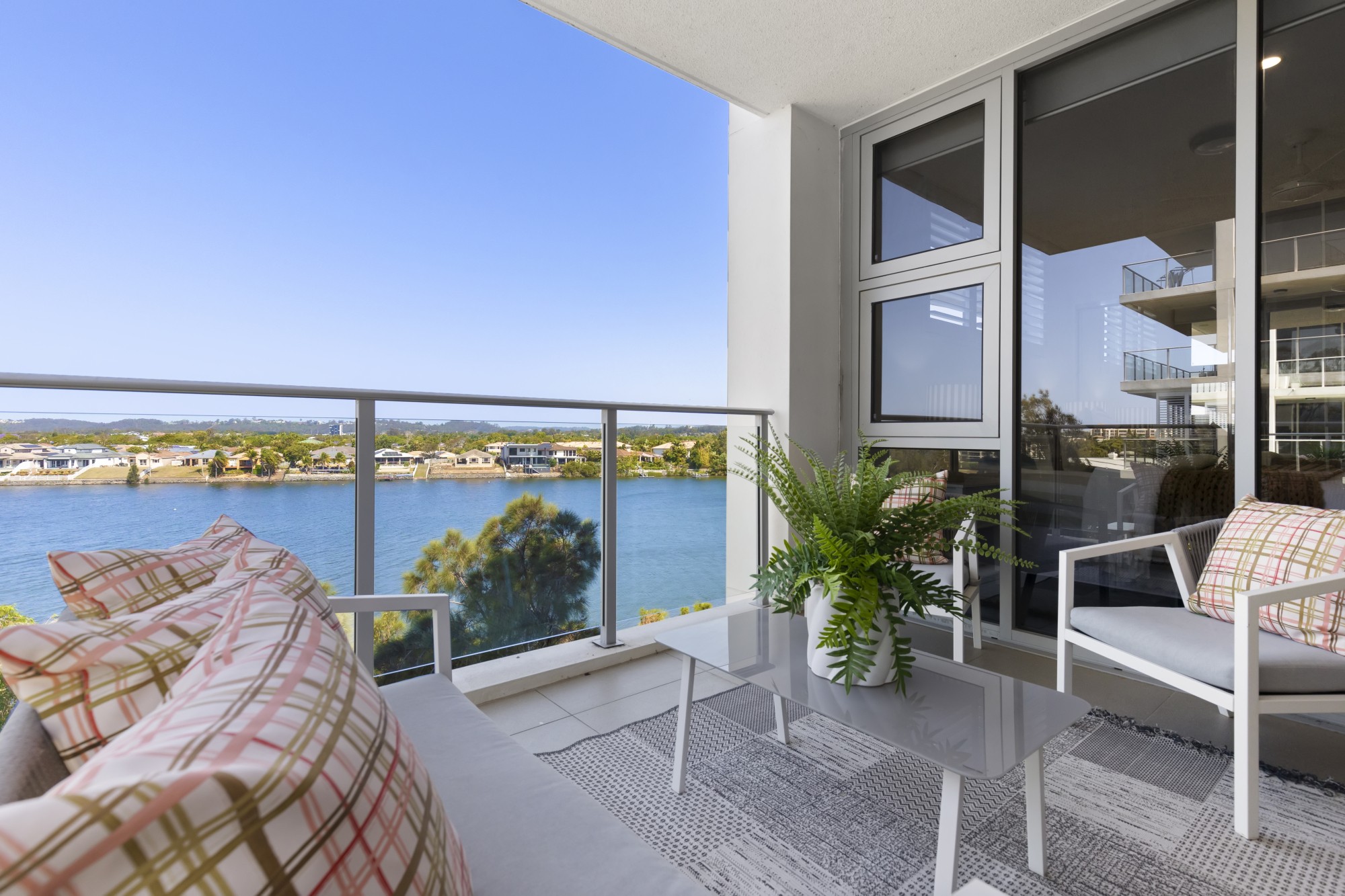 341/33 Lakefront Crescent, Varsity Lakes, QLD 4227