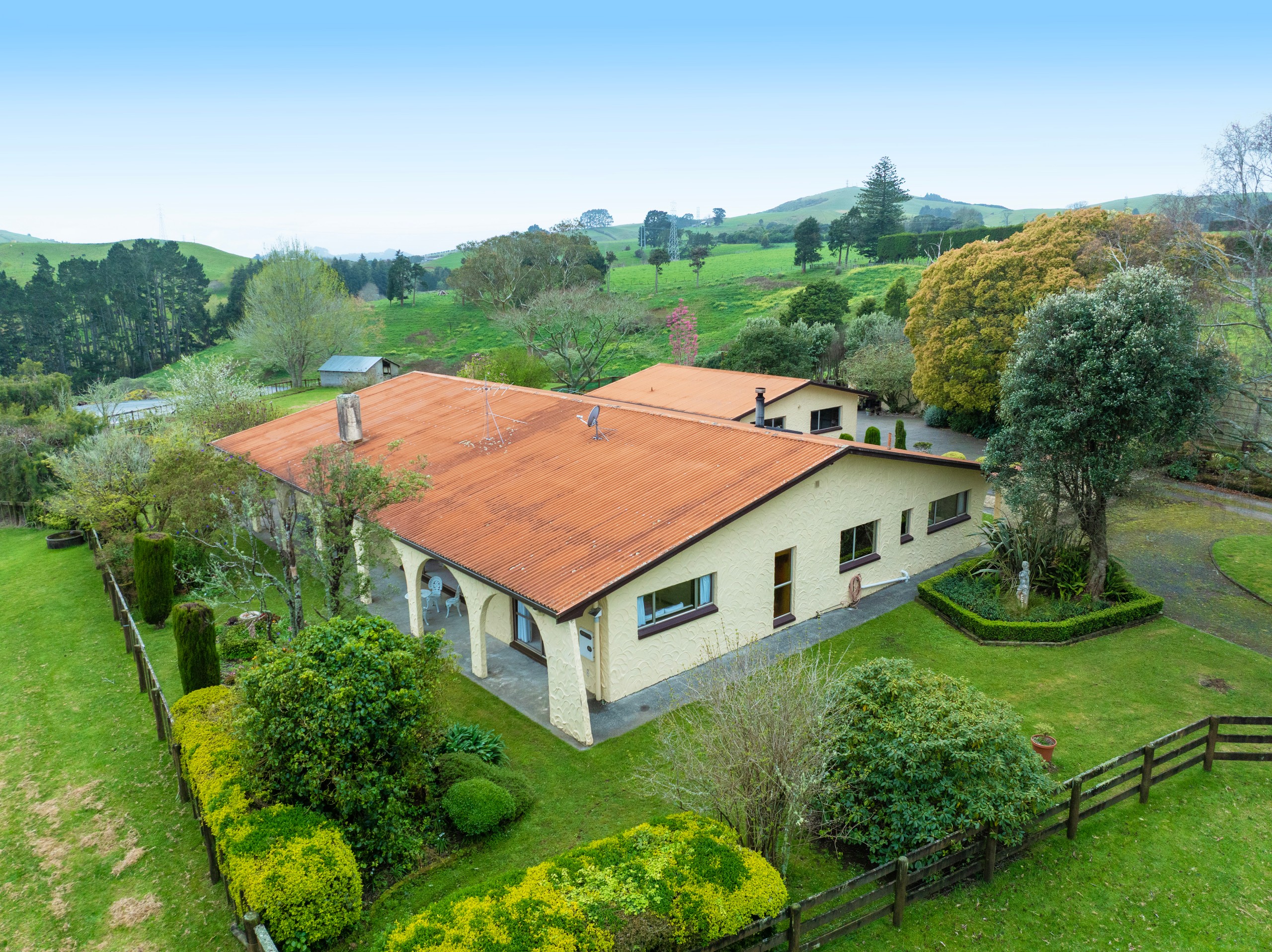 221 Razorback Road, Bombay, Franklin