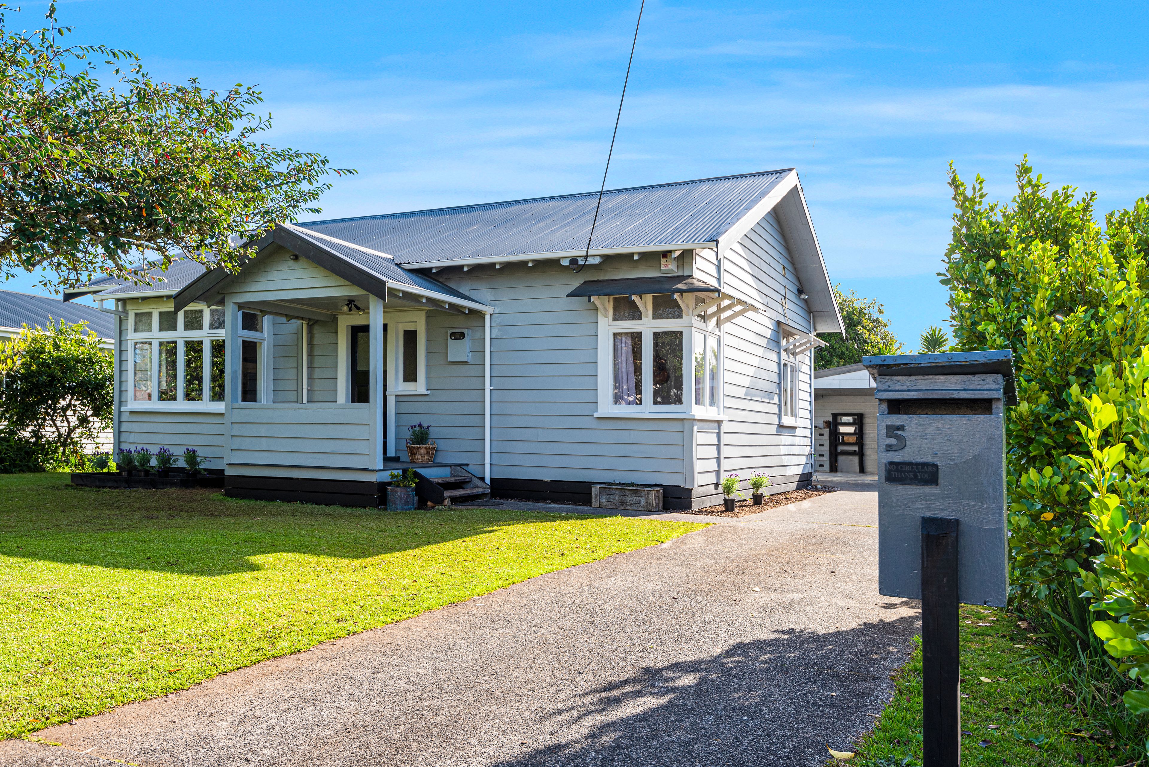 5 Zealandia Street, Kensington, Whangarei District 0112 Sold House