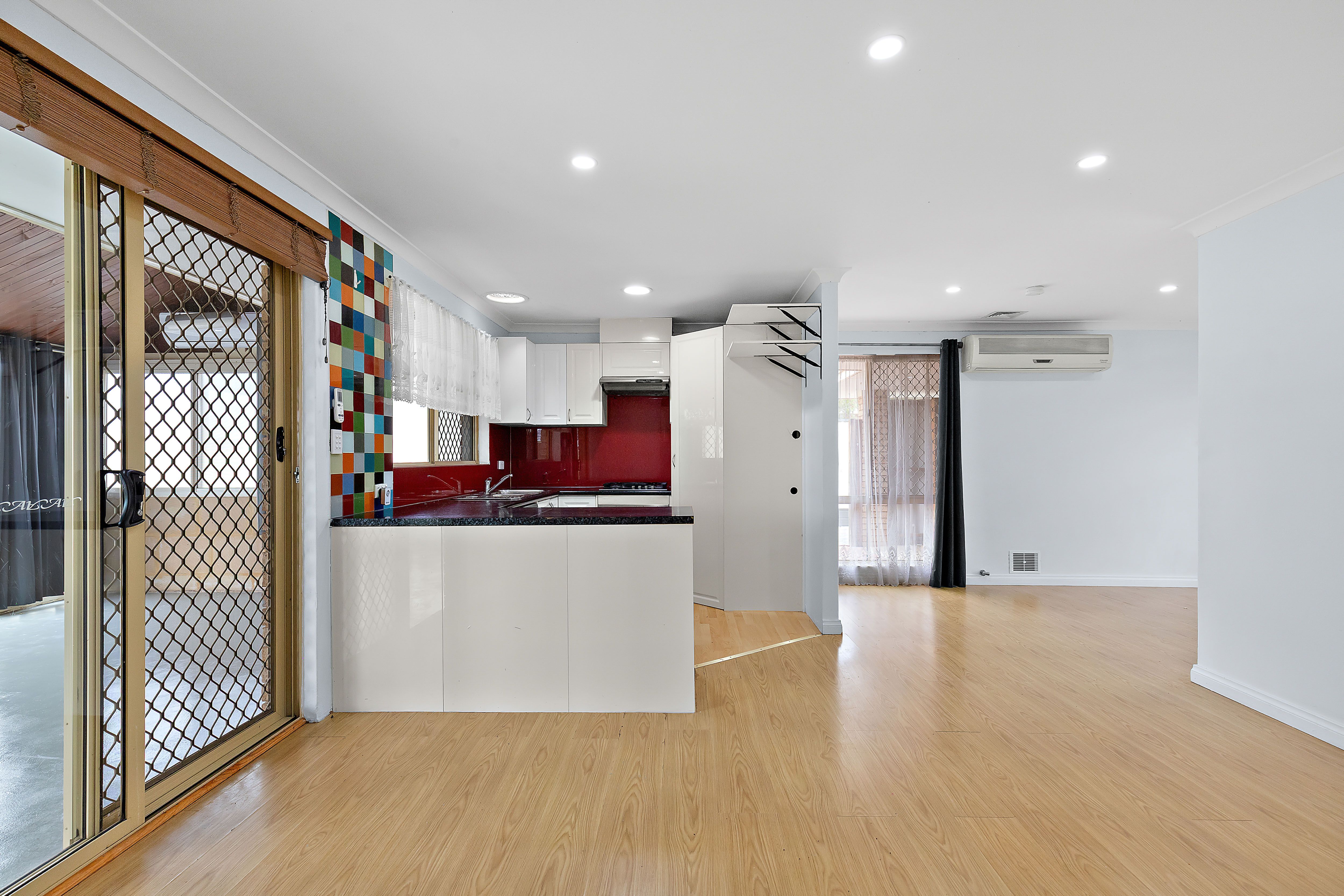 45 Tunnicliffe Street — photo 6 of 23