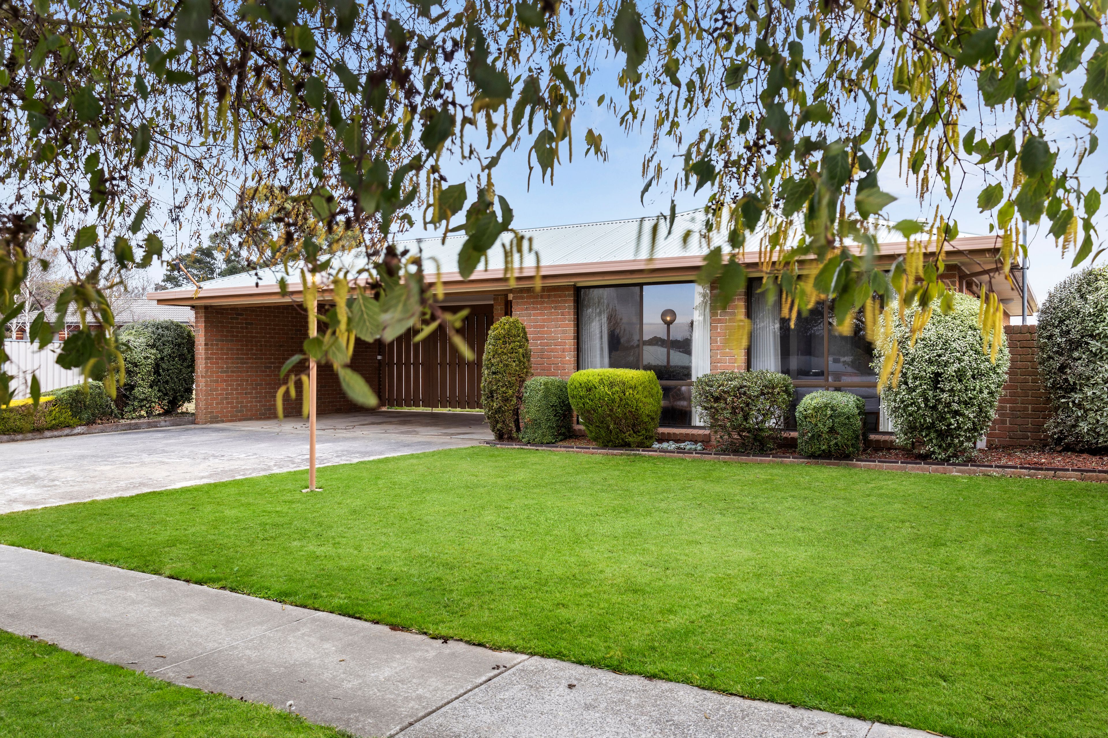 52 Caroline Chisholm Drive, Kyneton, VIC 3444