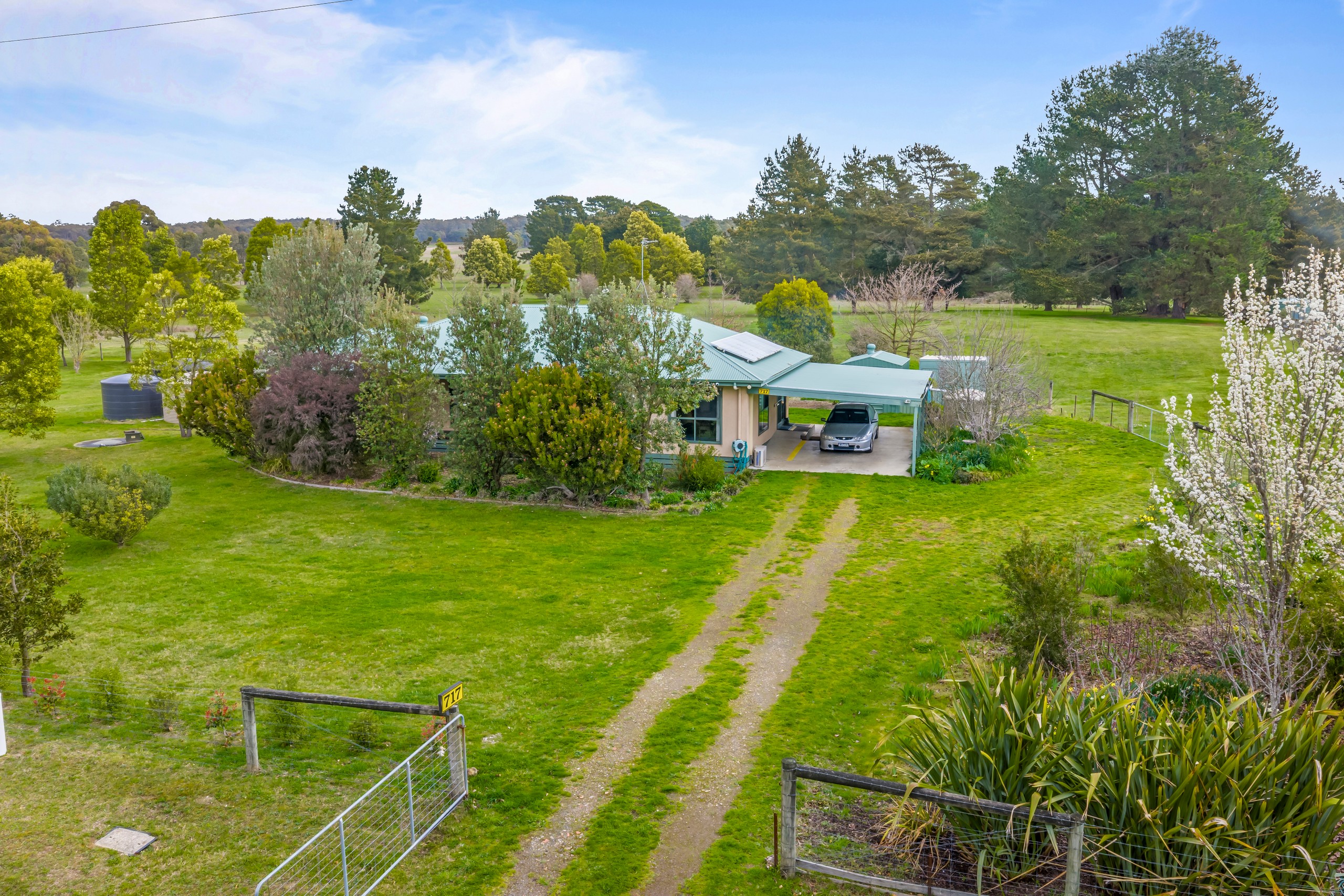 717 Linton-Carngham Road, Snake Valley, VIC 3351
