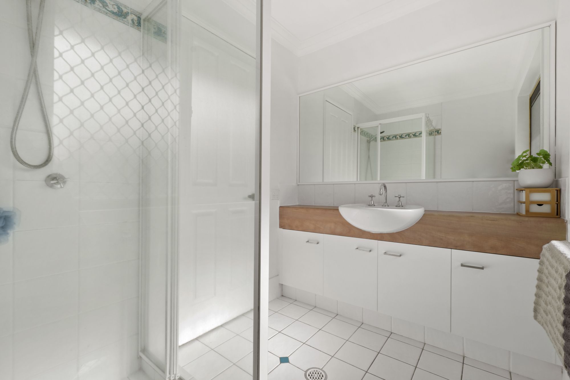 8/54 Gemvale Road — photo 15 of 27