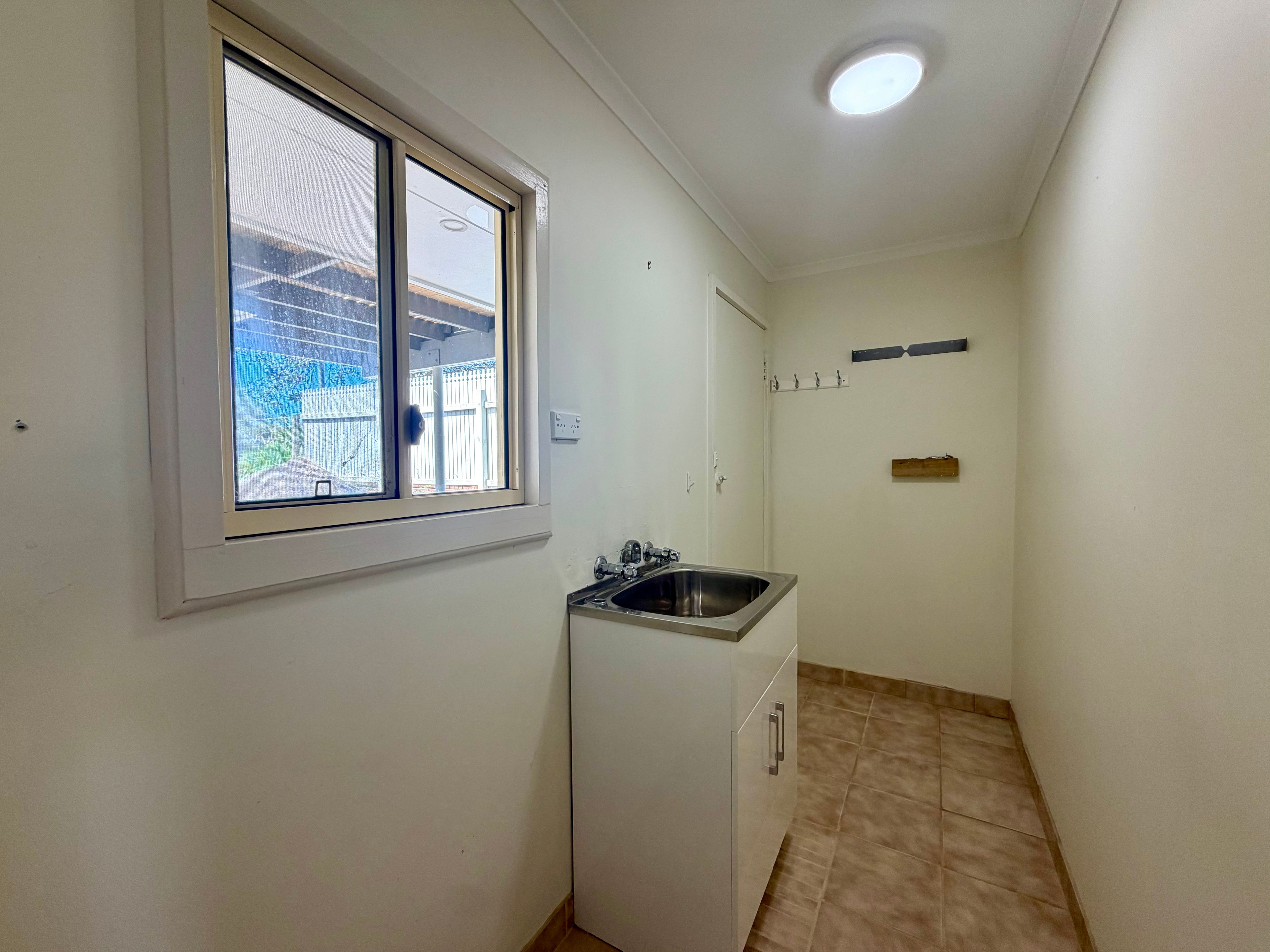 81 Tallawang Avenue — photo 13 of 16