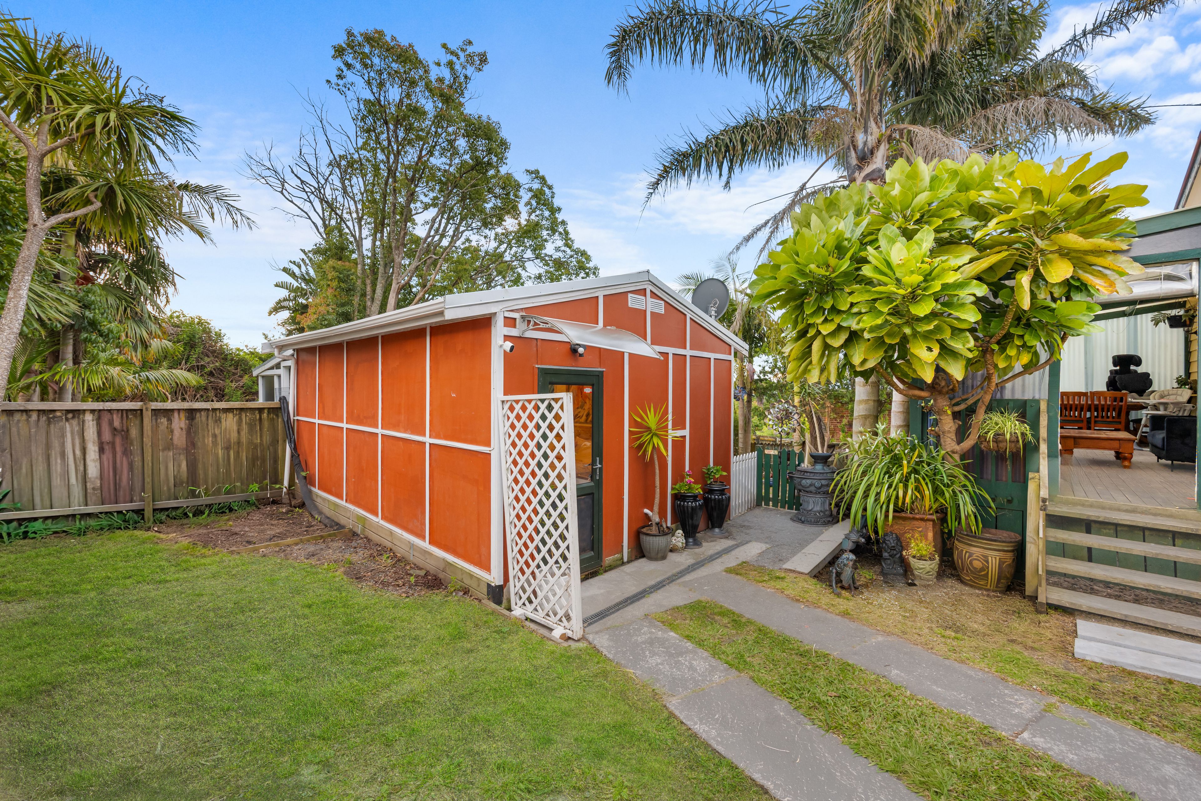 14 Mcleod Road, Henderson, Waitakere City