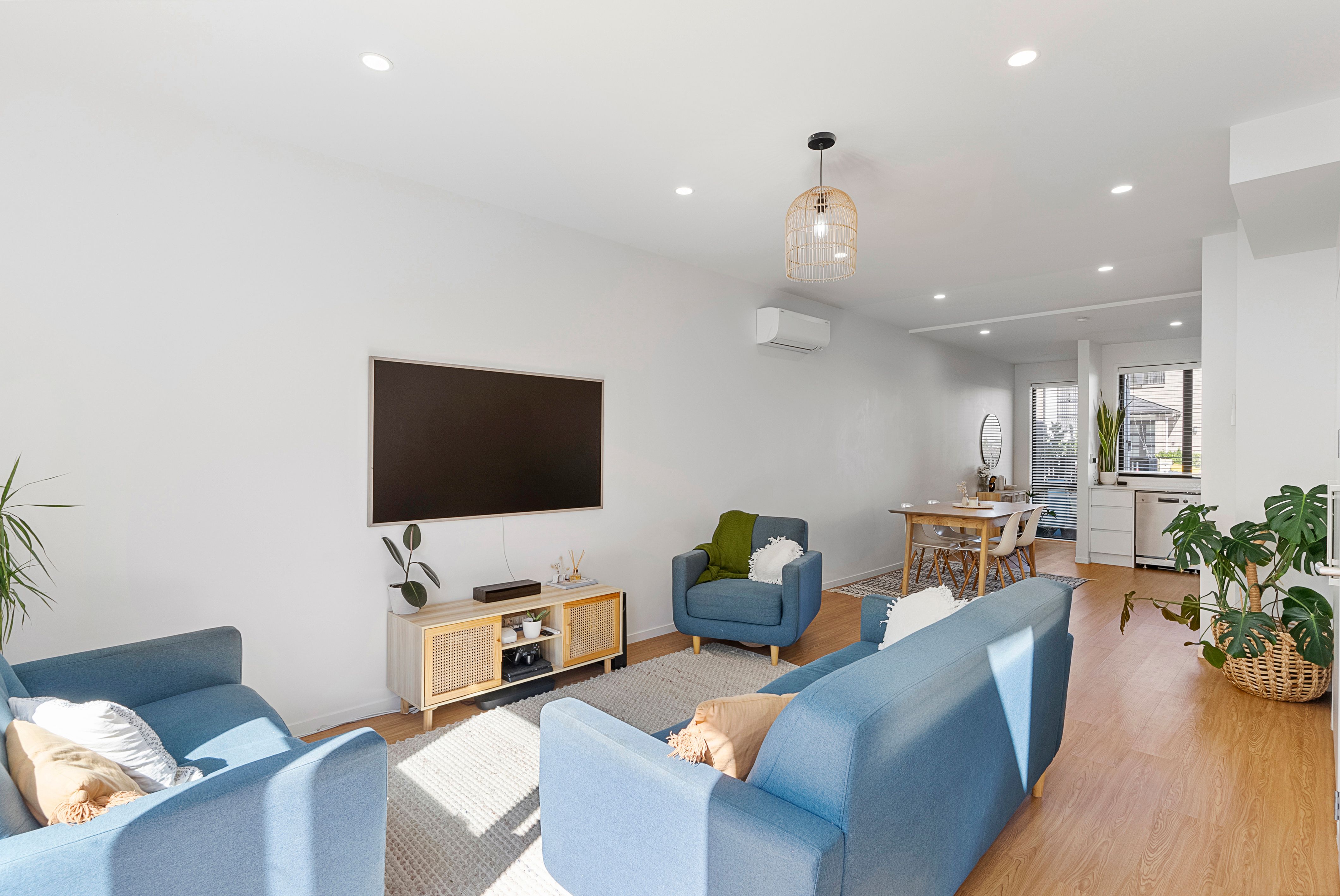 4 Routhmore Street, Flat Bush, Manukau City