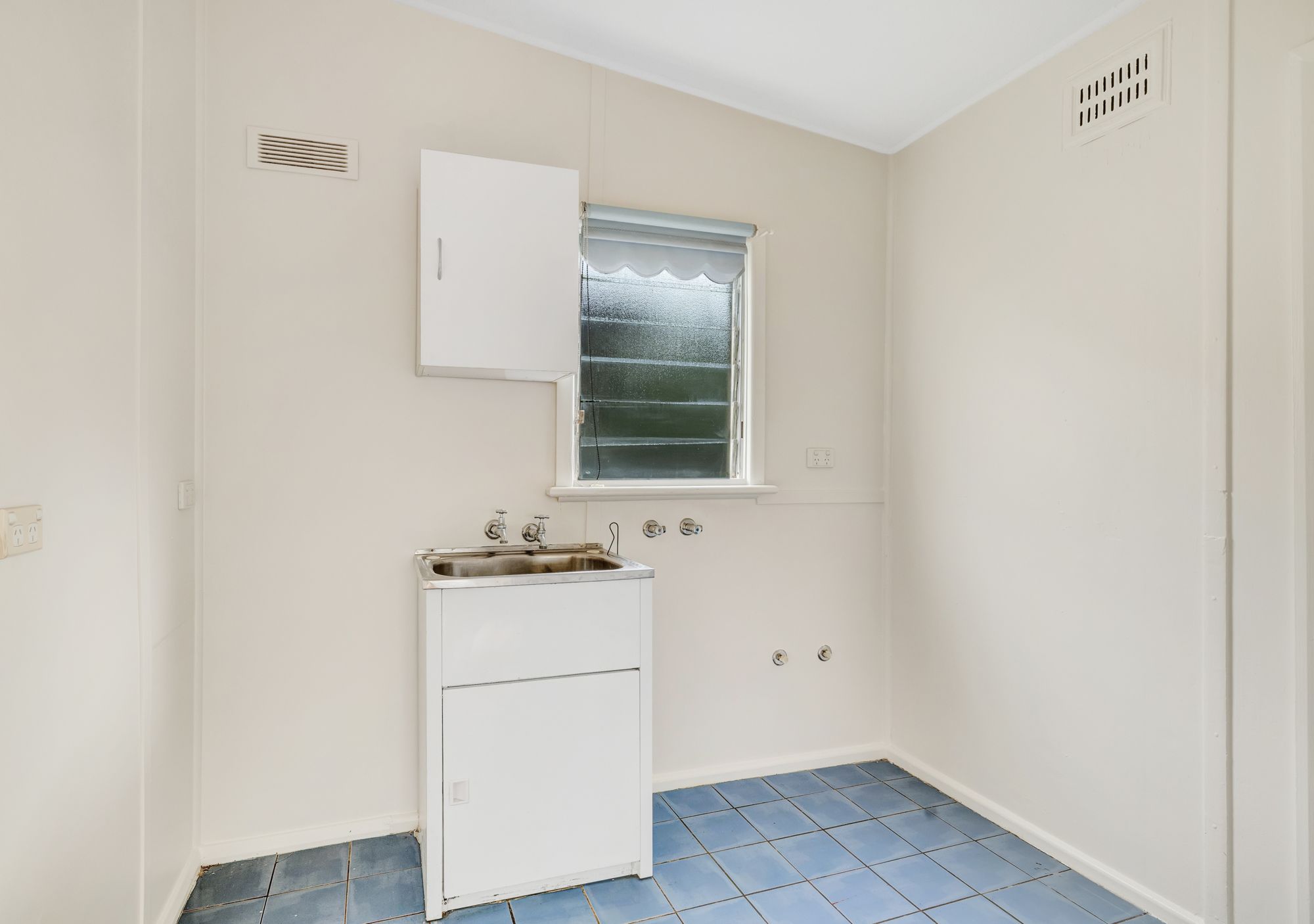 258 Wantigong Street — photo 8 of 11