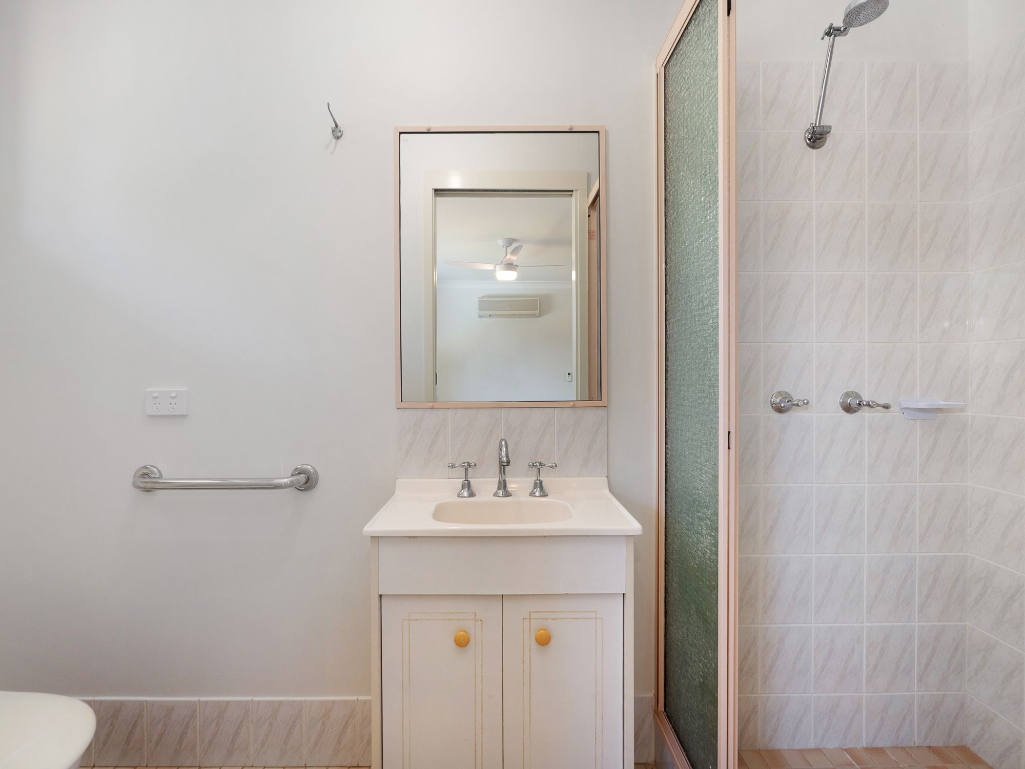 27 Kruseana Avenue — photo 10 of 18