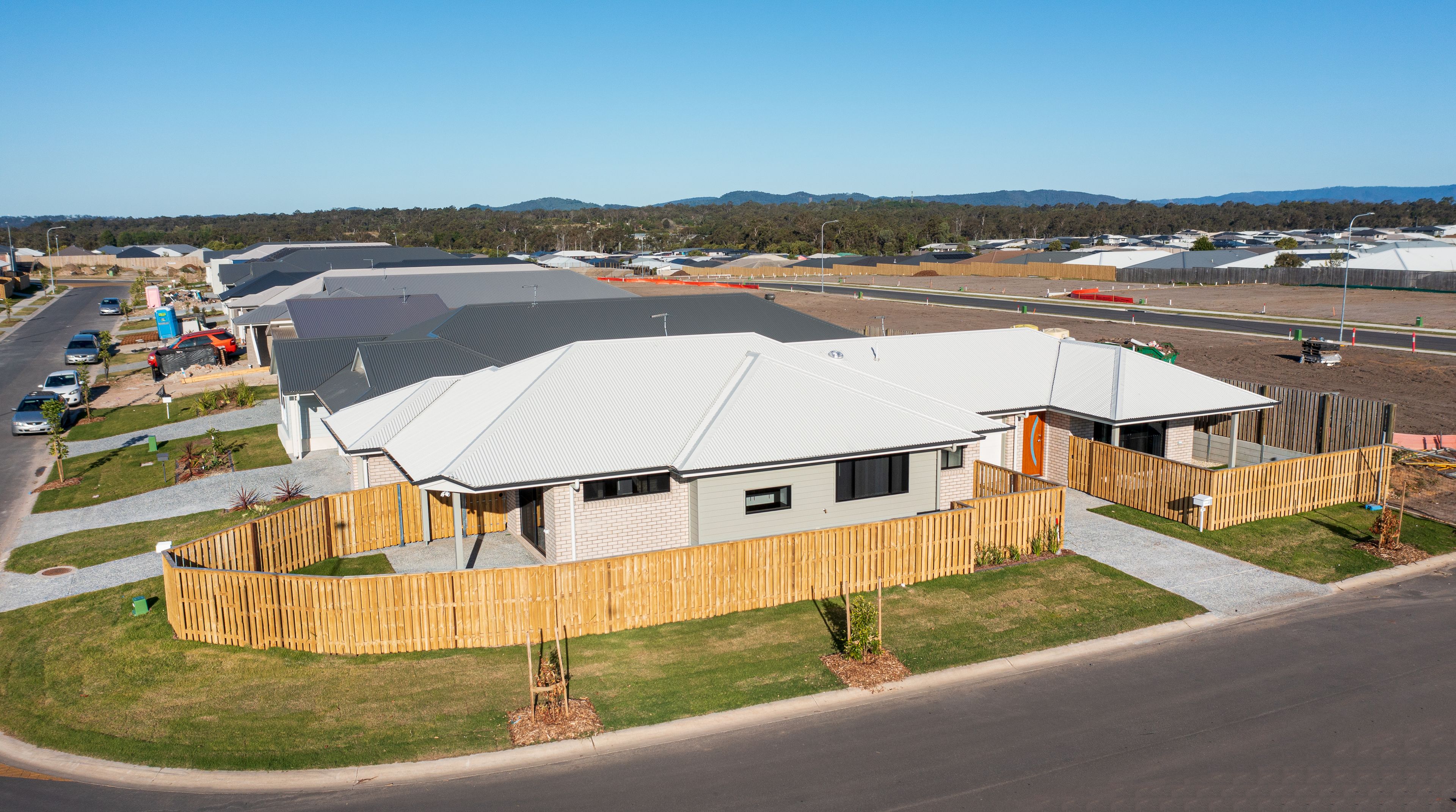 2/24 Stockyard Lane, Park Ridge, QLD 4125