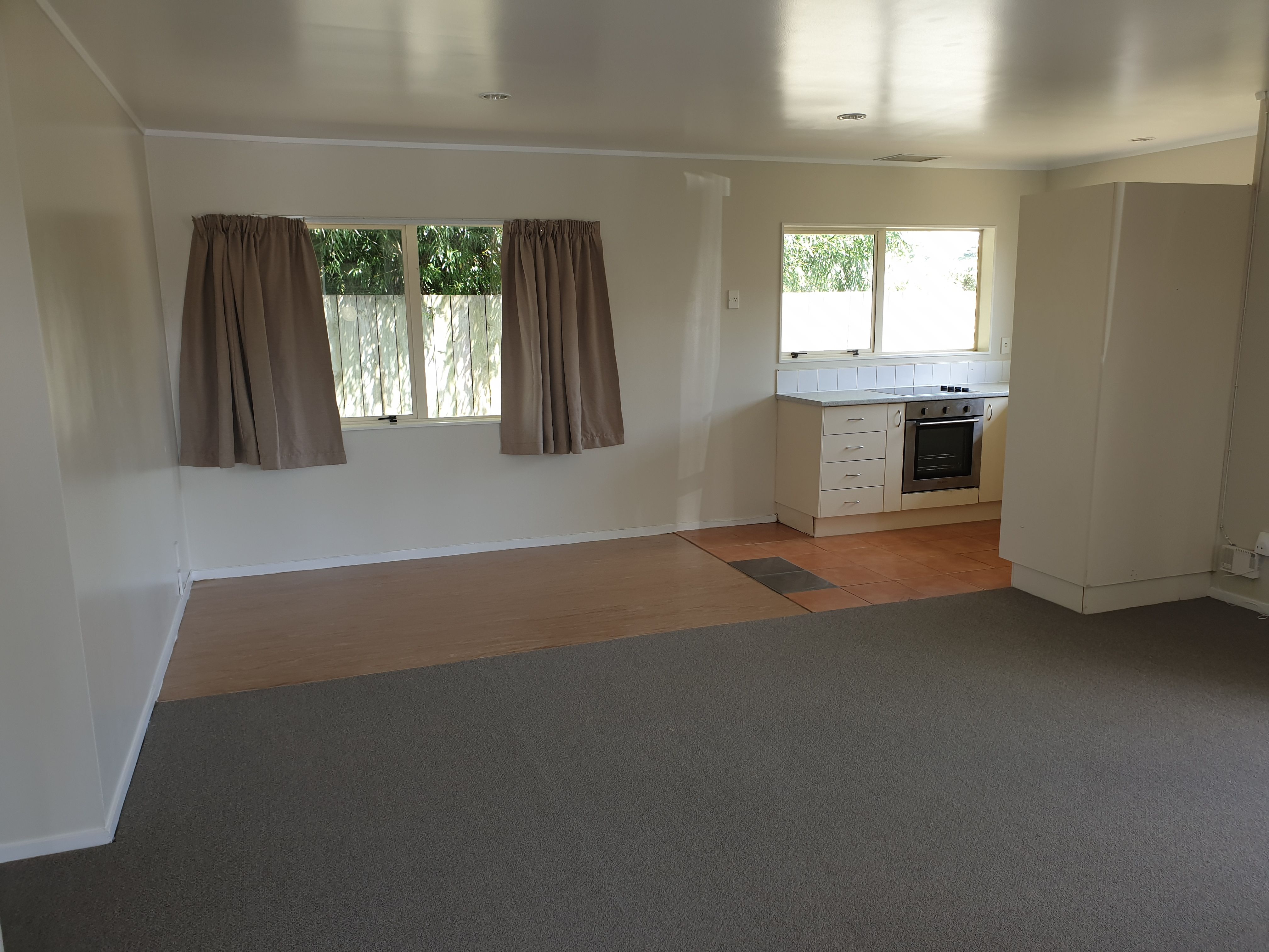 27 Naylors Drive, Mangere, Manukau City