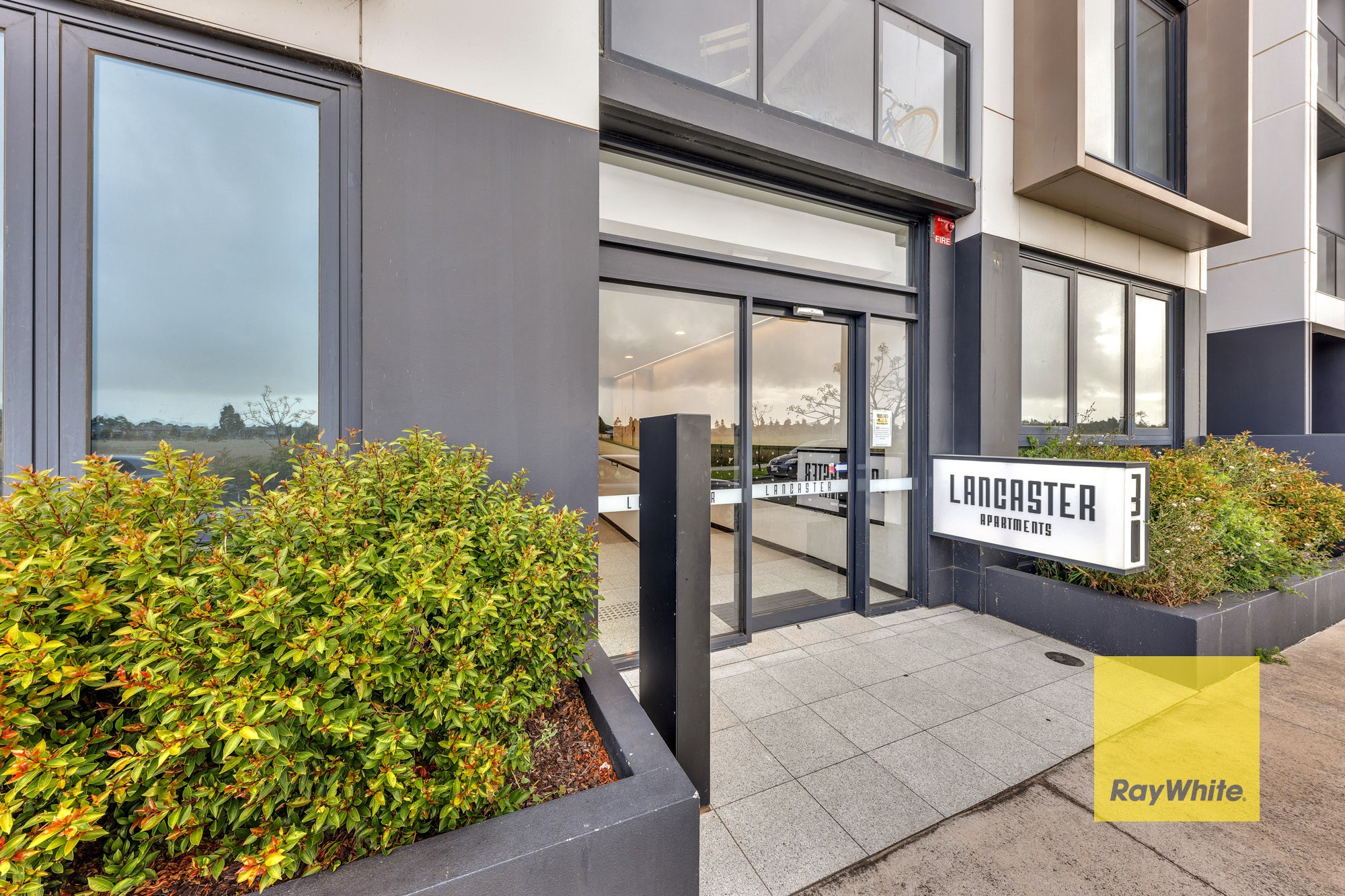 402/30 clark Street, Williams Landing, VIC 3027
