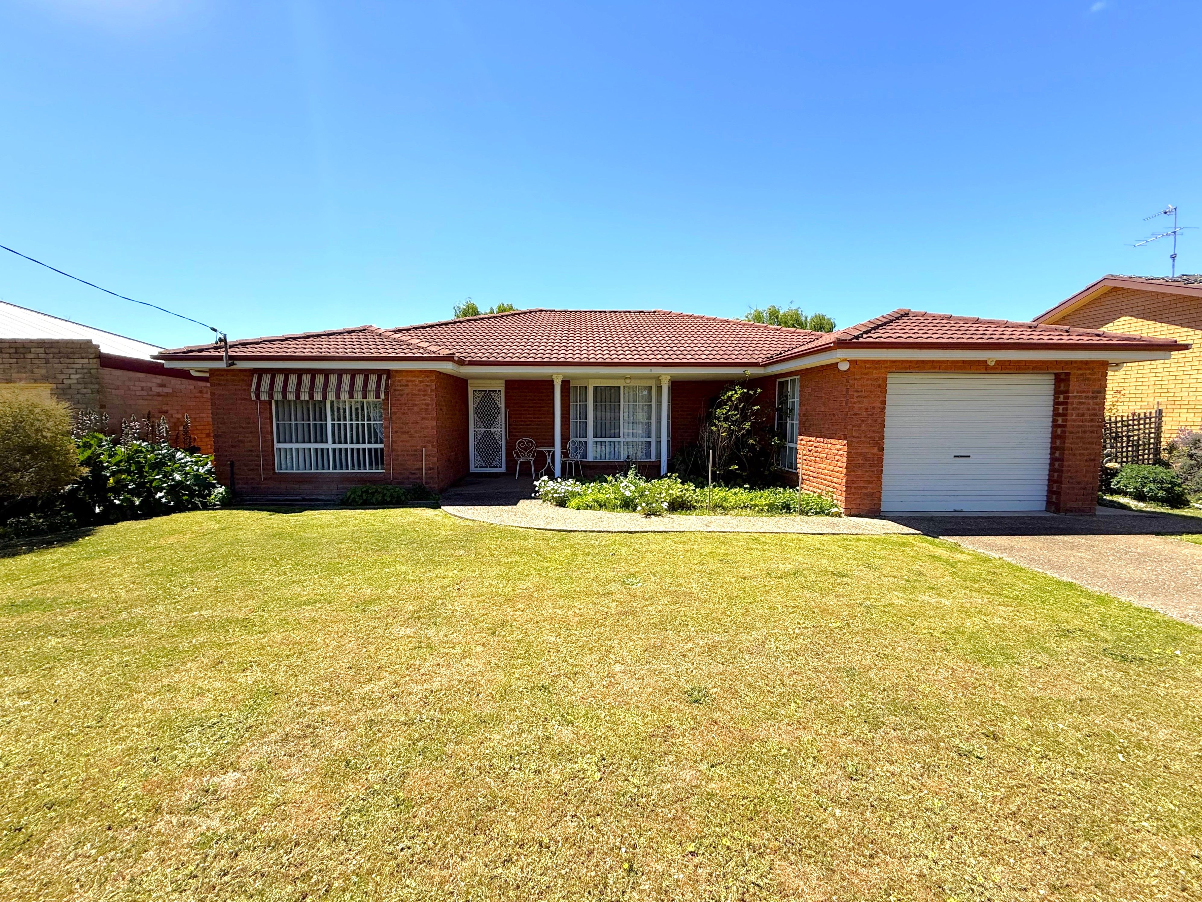 21 Trafalgar Street, Young NSW 2594