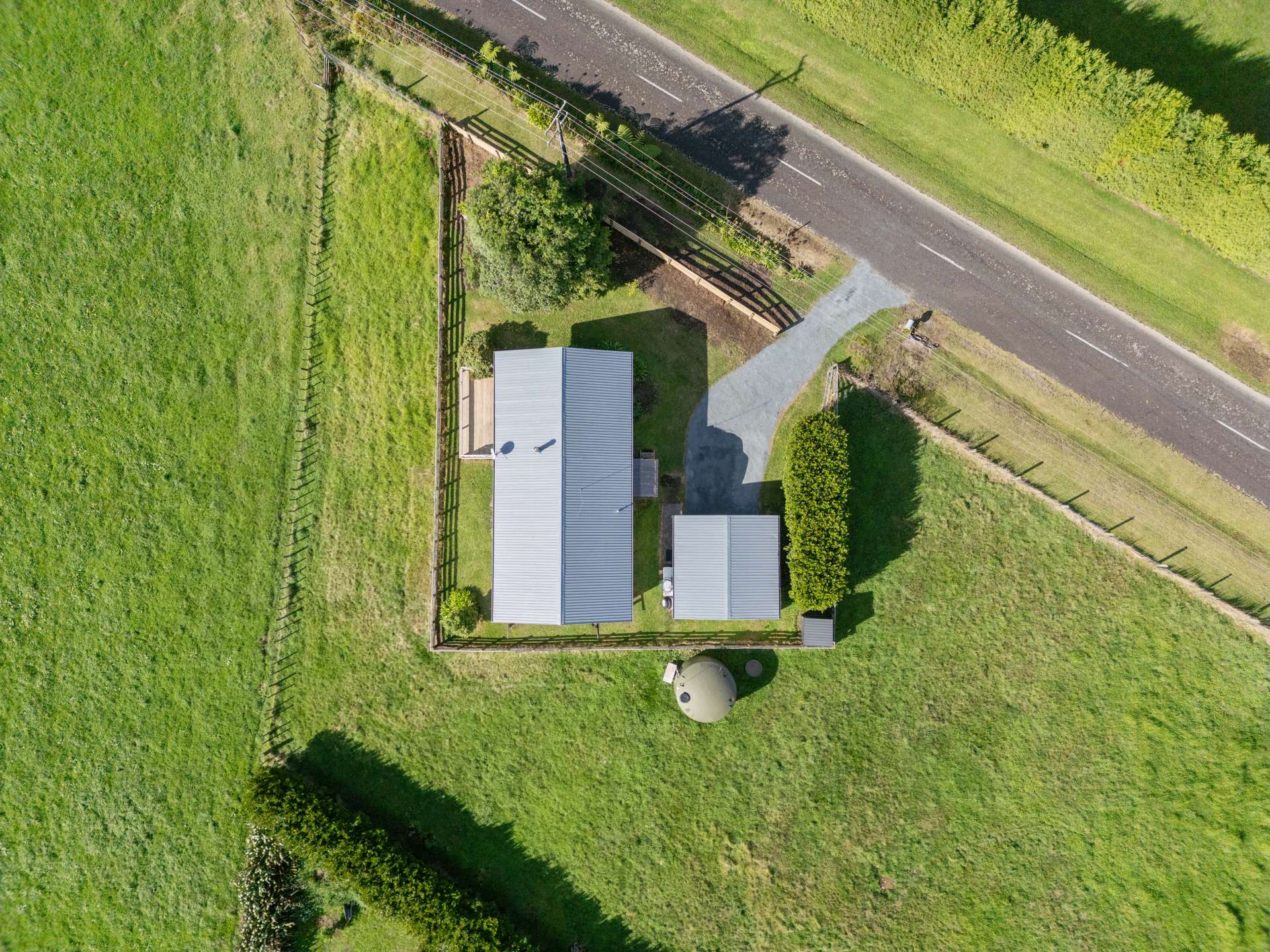 33 Williams Road North photo 32