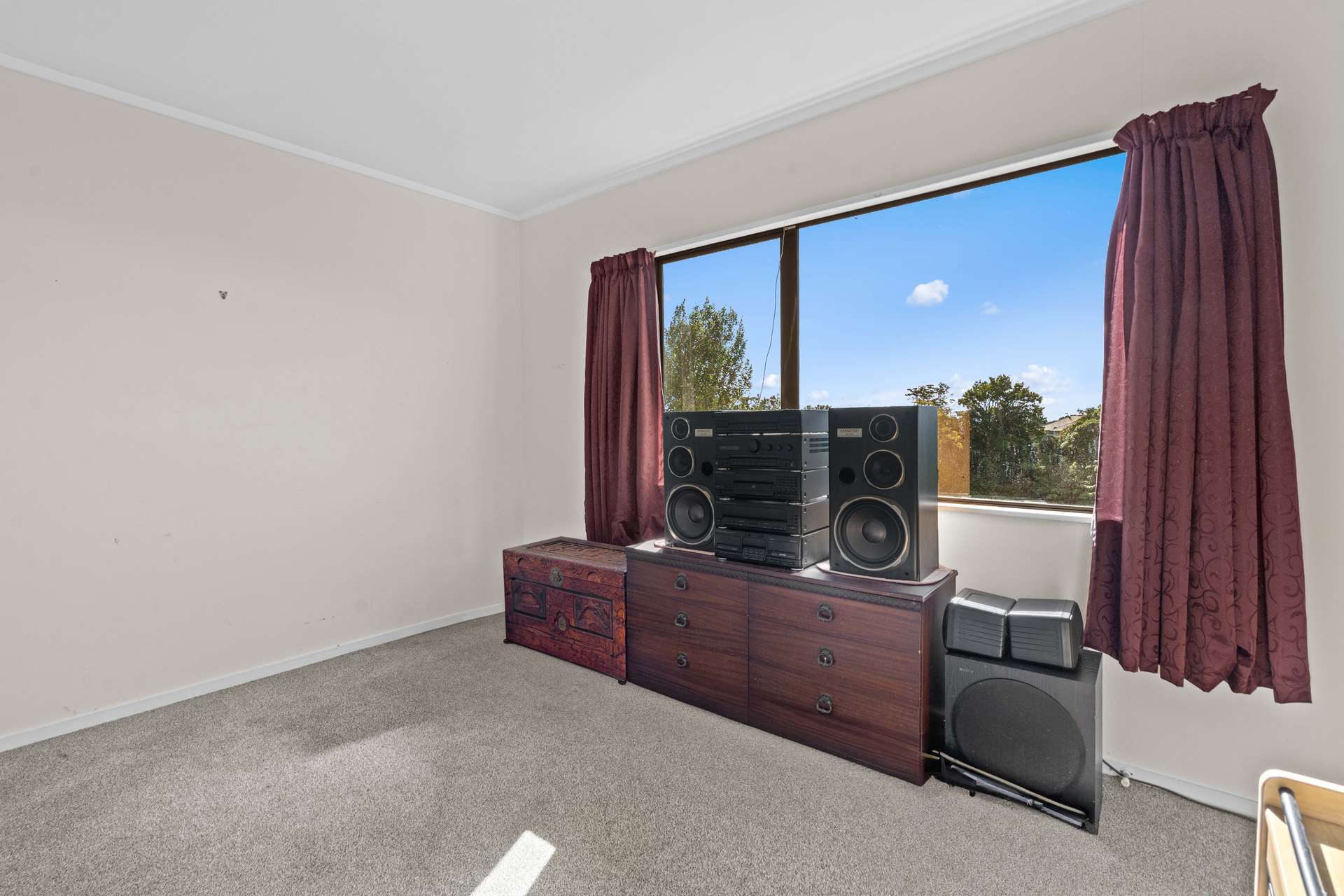 33 Williams Road North photo 17