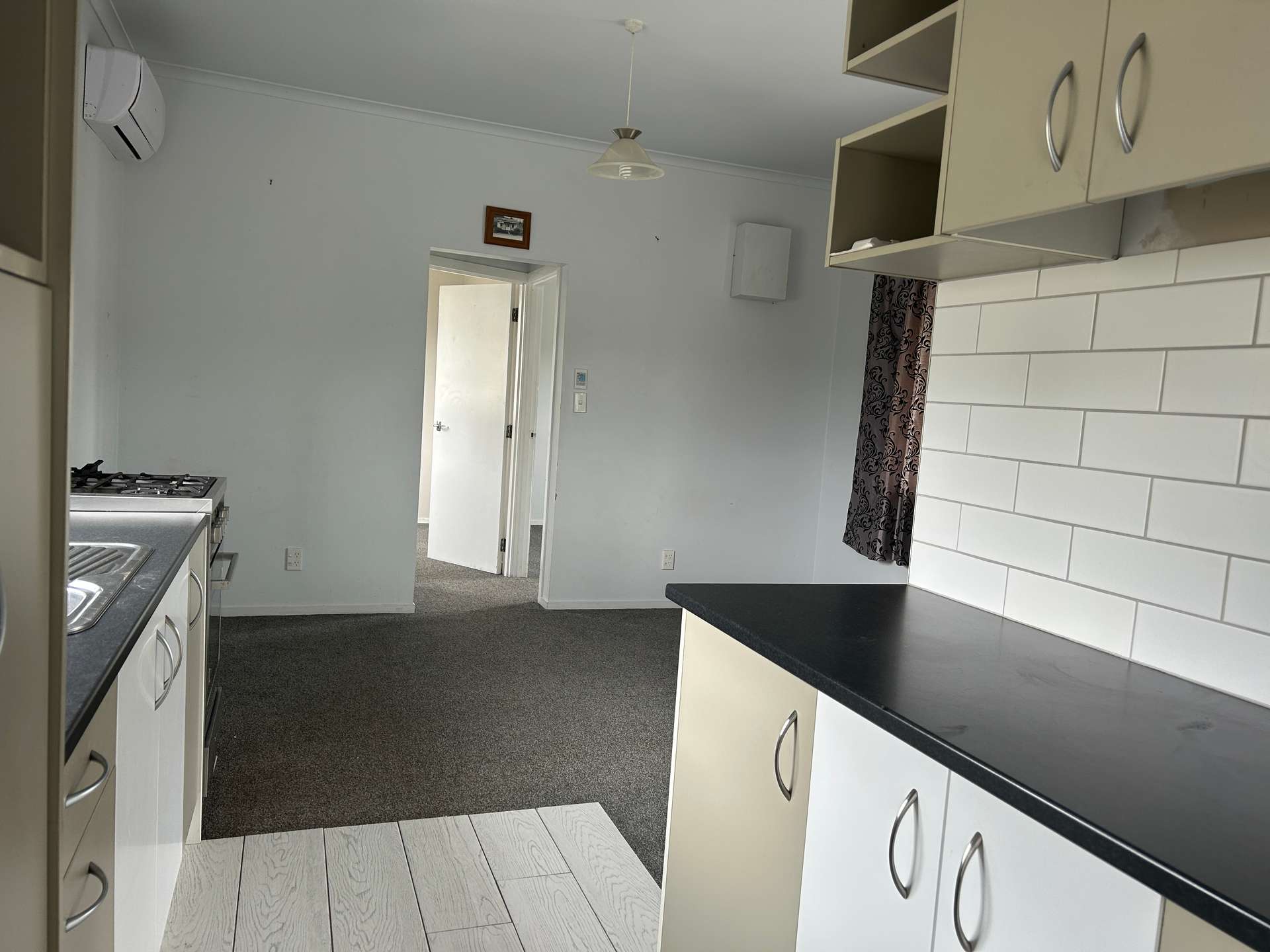 27b Pahi Road photo 7