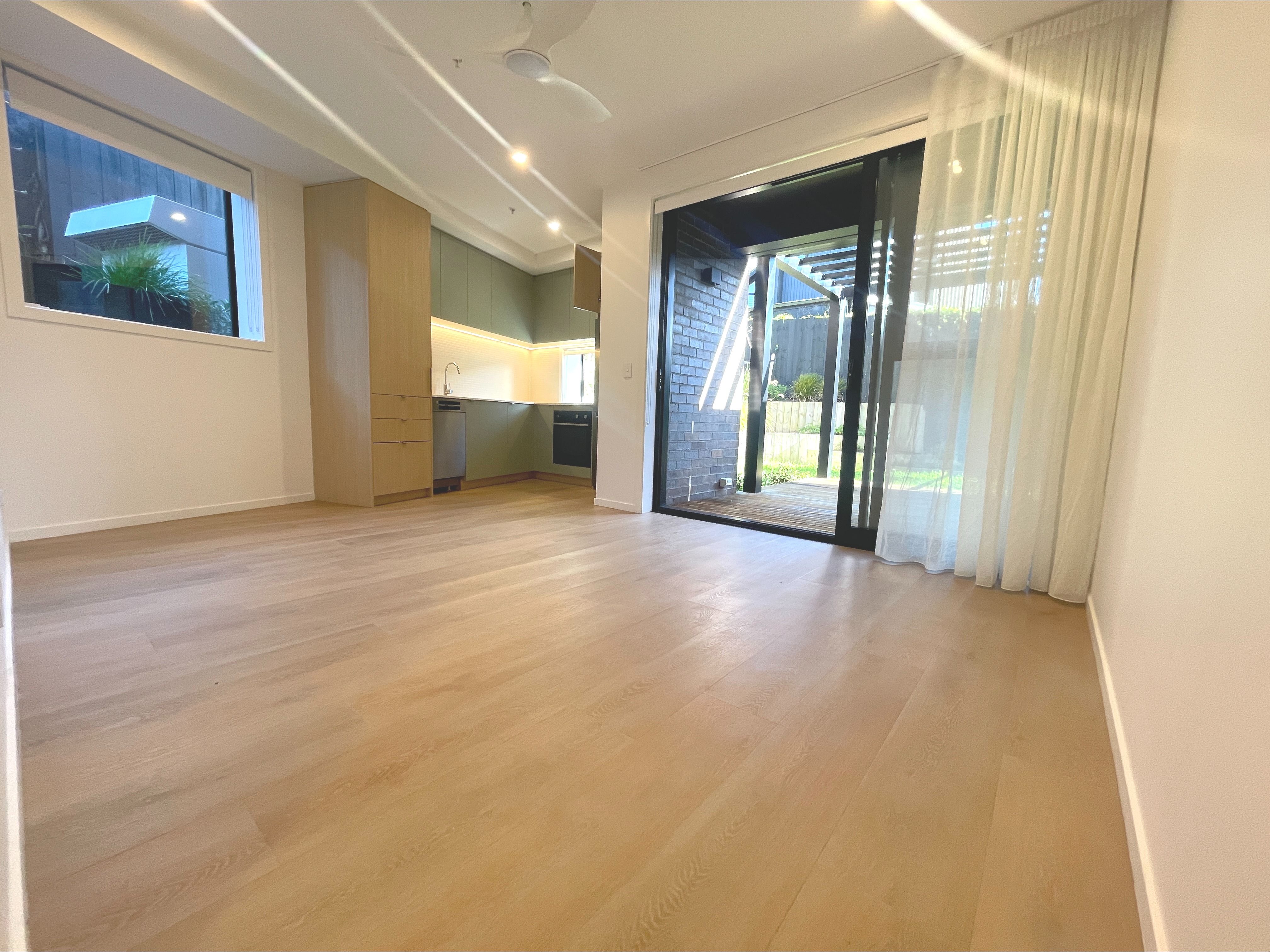 G03/2 Finch Street, Morningside, Auckland City