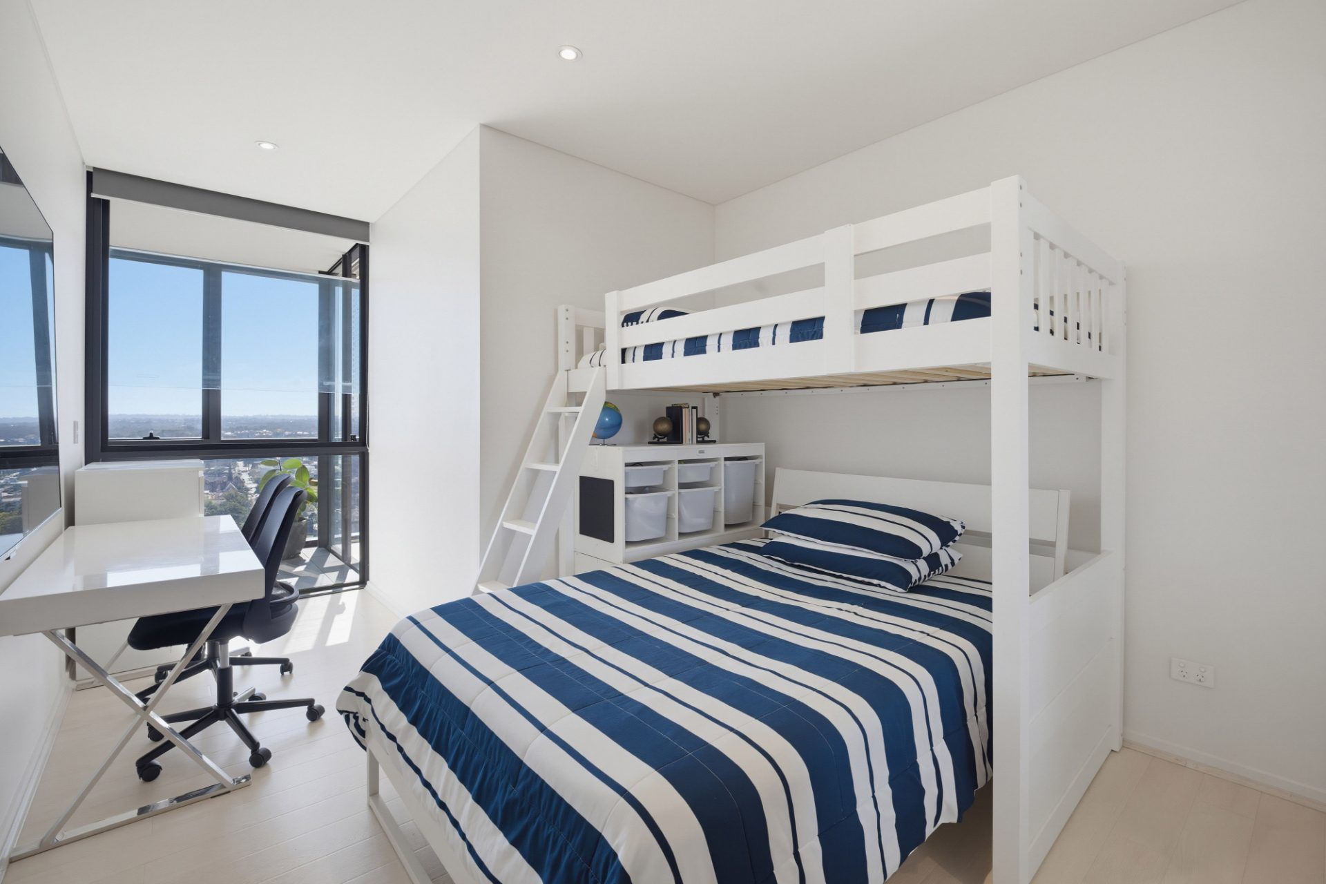 2305/45 Macquarie Street — photo 9 of 24