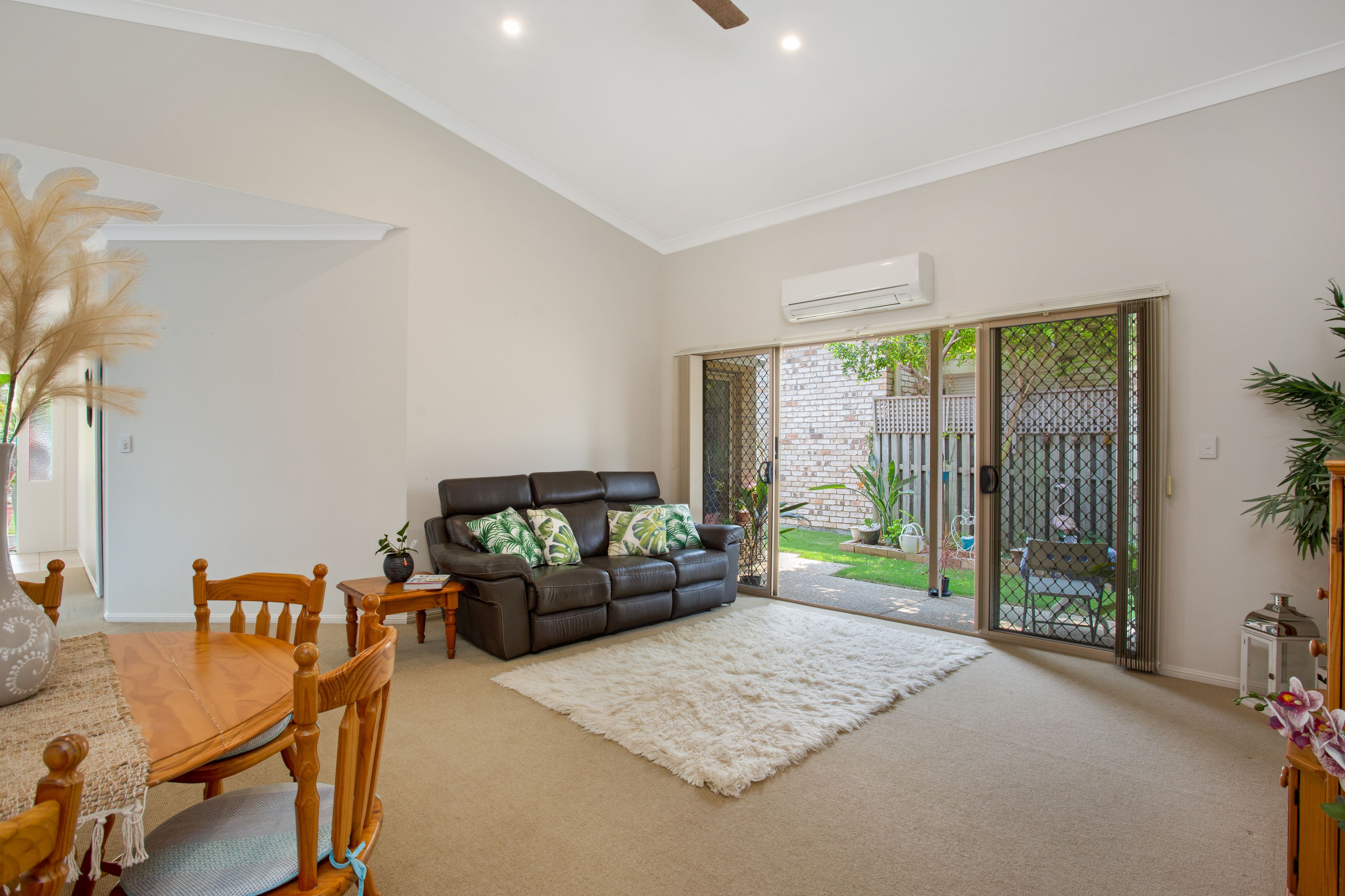 18 Mindelo Drive, Varsity Lakes, QLD 4227