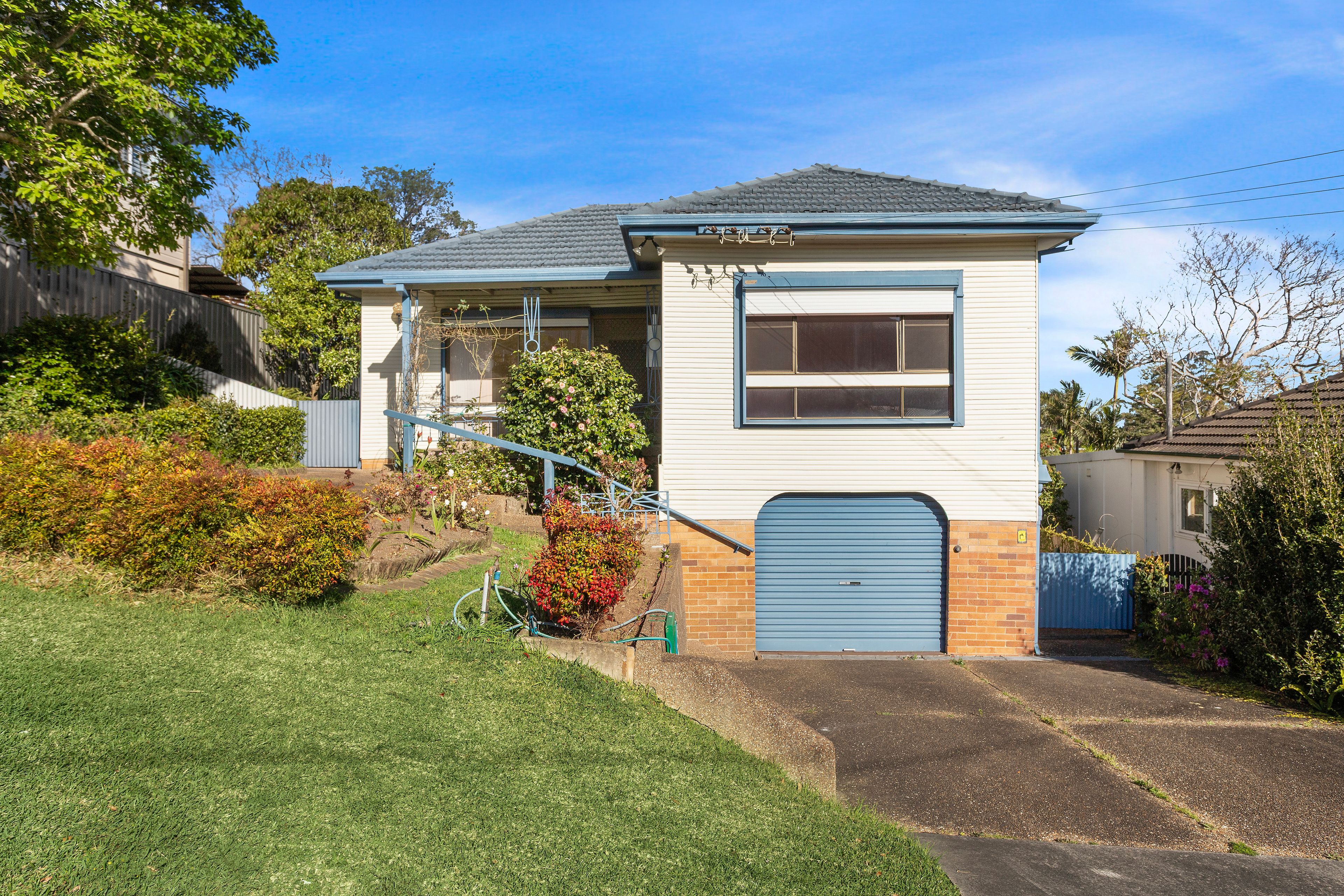 13 Lexburn Avenue — photo from Ray White Kiama