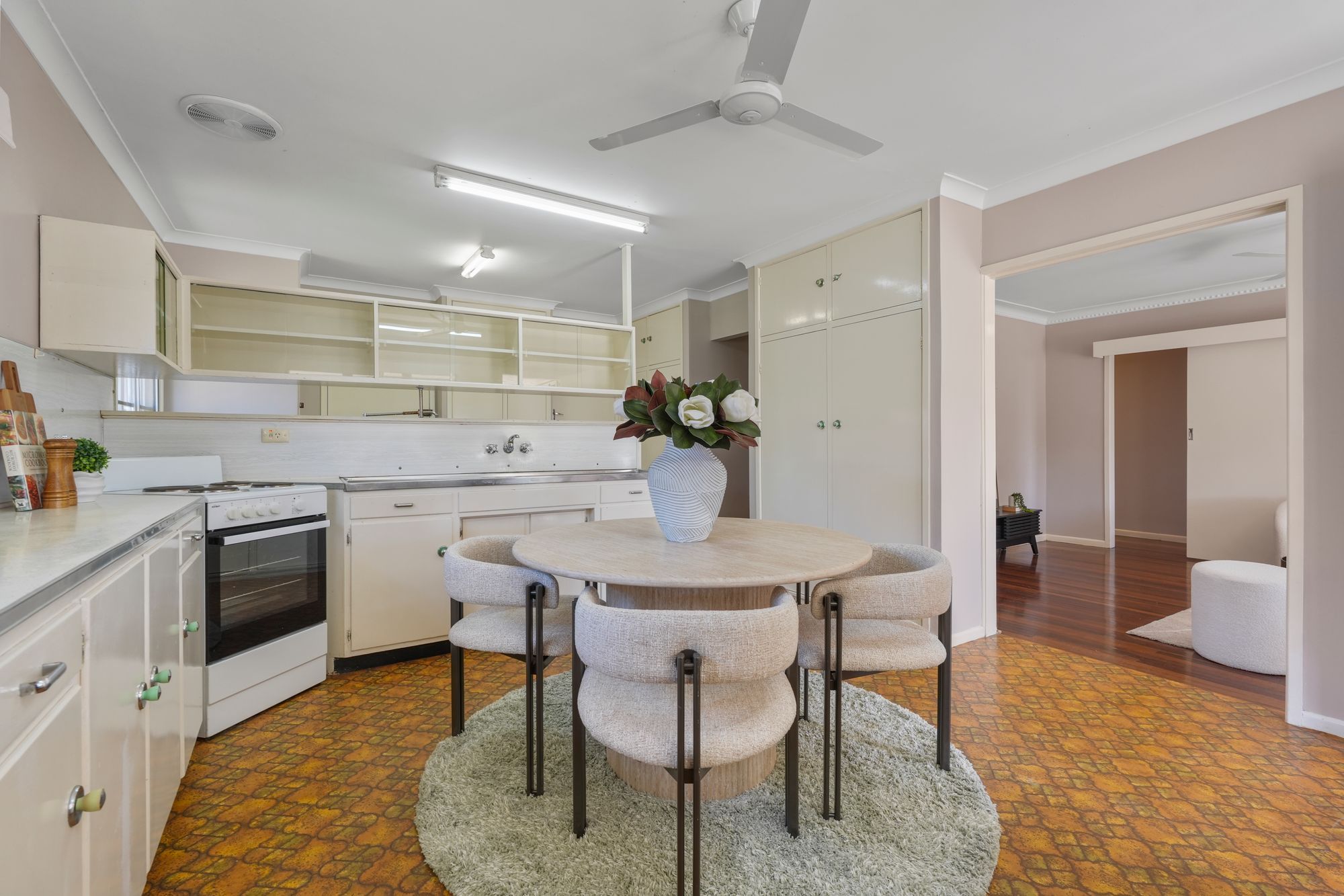 61 Nyleta Street — photo 7 of 24