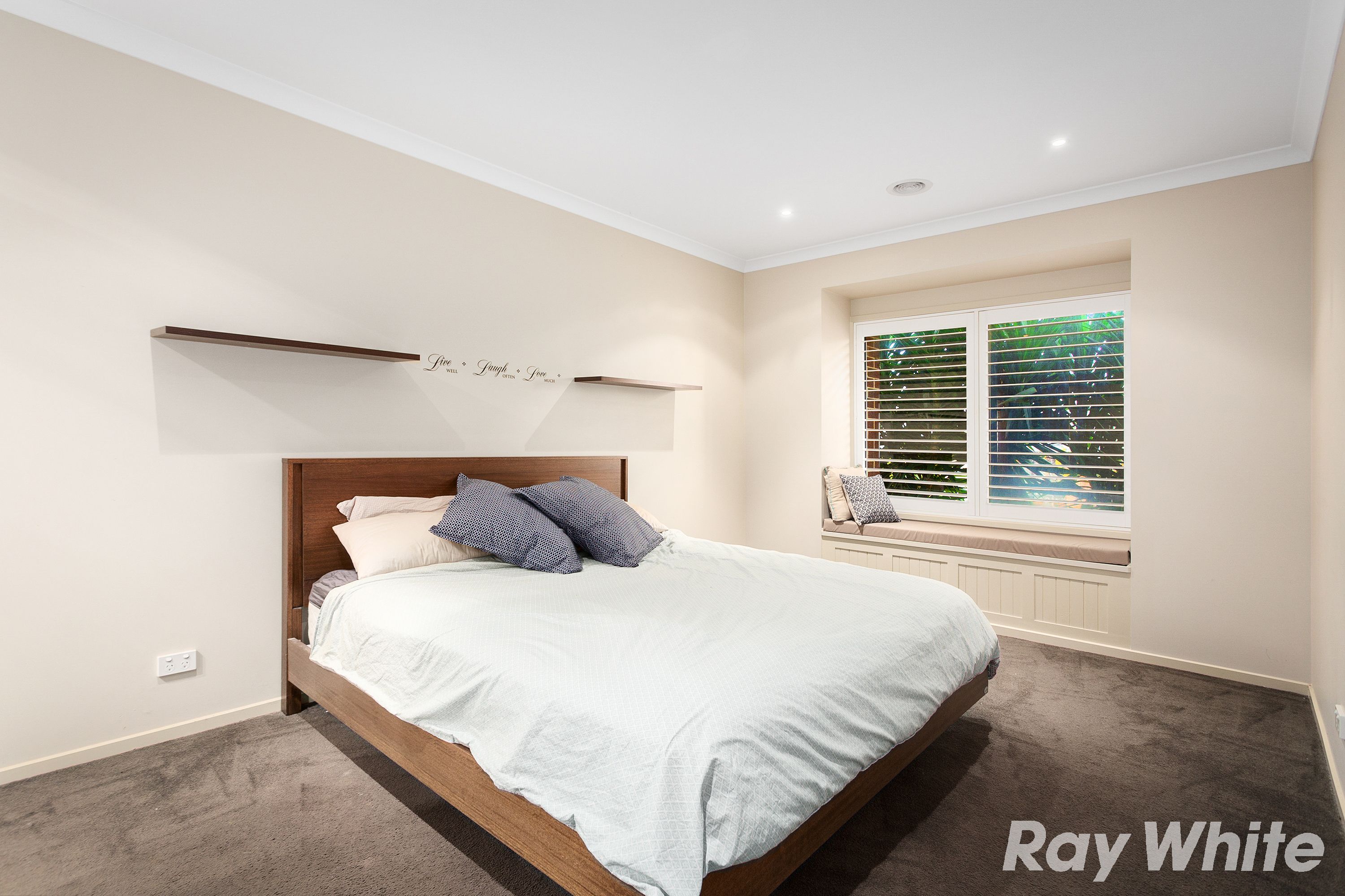 33 Clarendon Street, Pakenham, VIC 3810