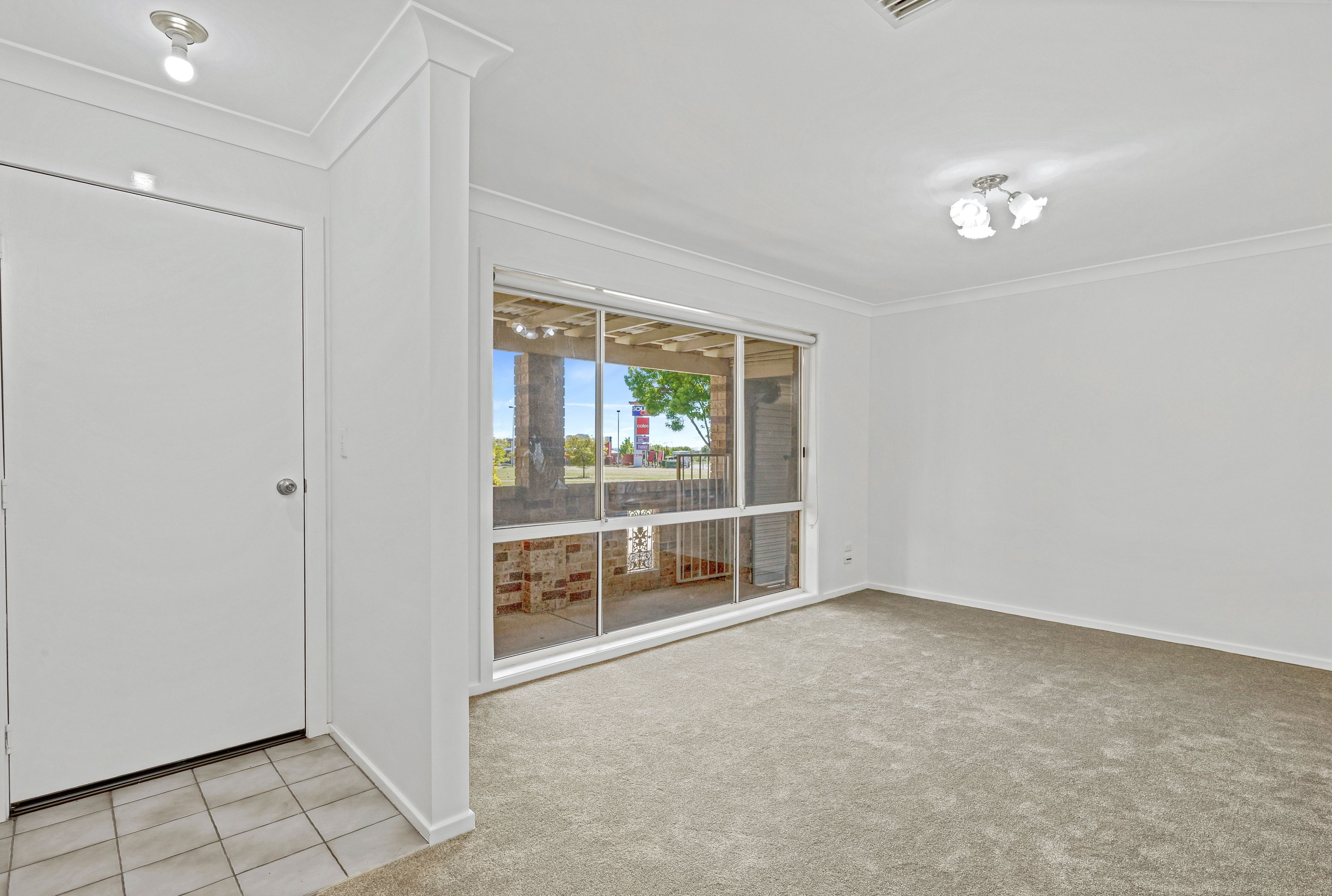 48 Dalman Parkway, Glenfield Park, NSW 2650