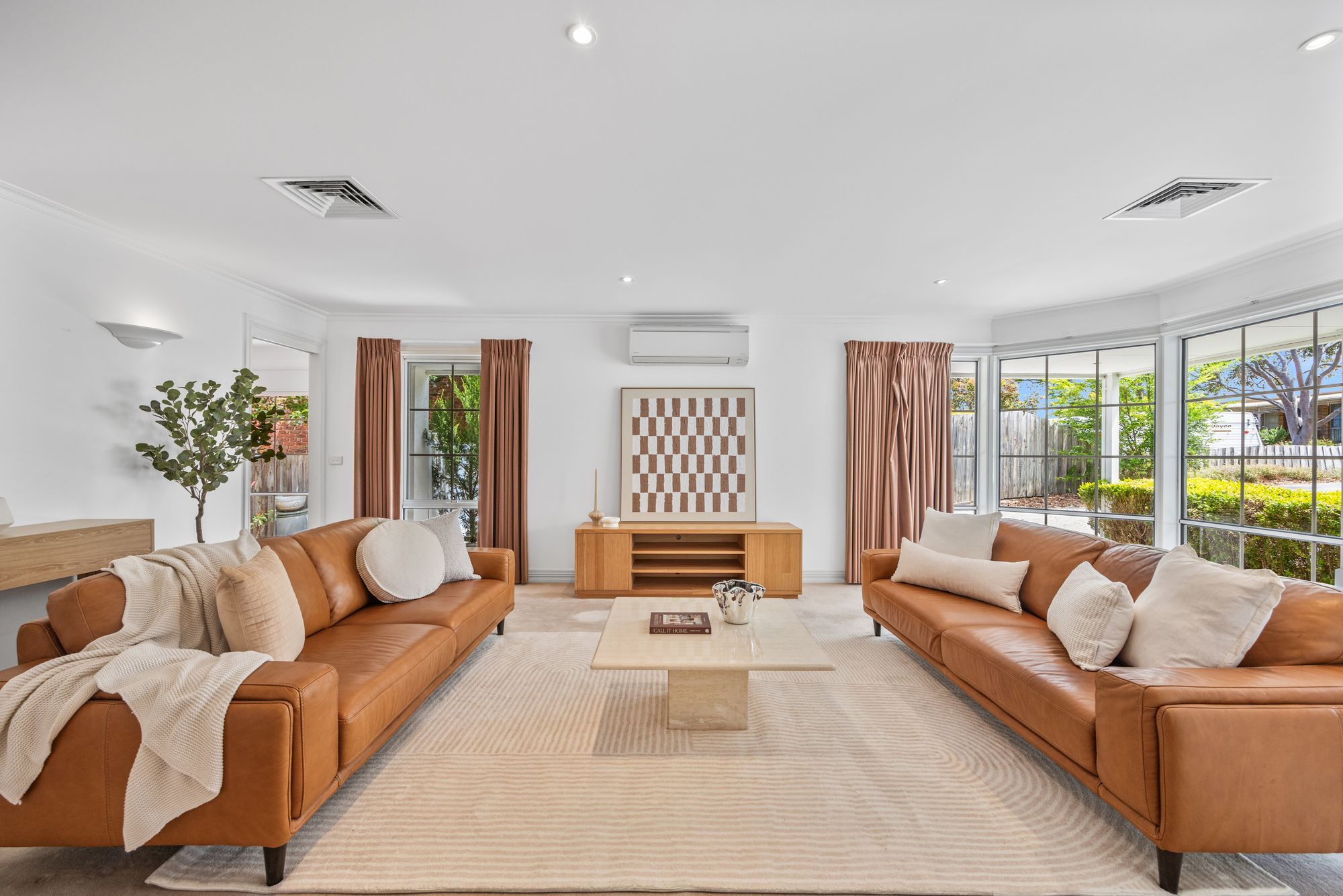 64 Quarry Hills Drive, Berwick, VIC 3806