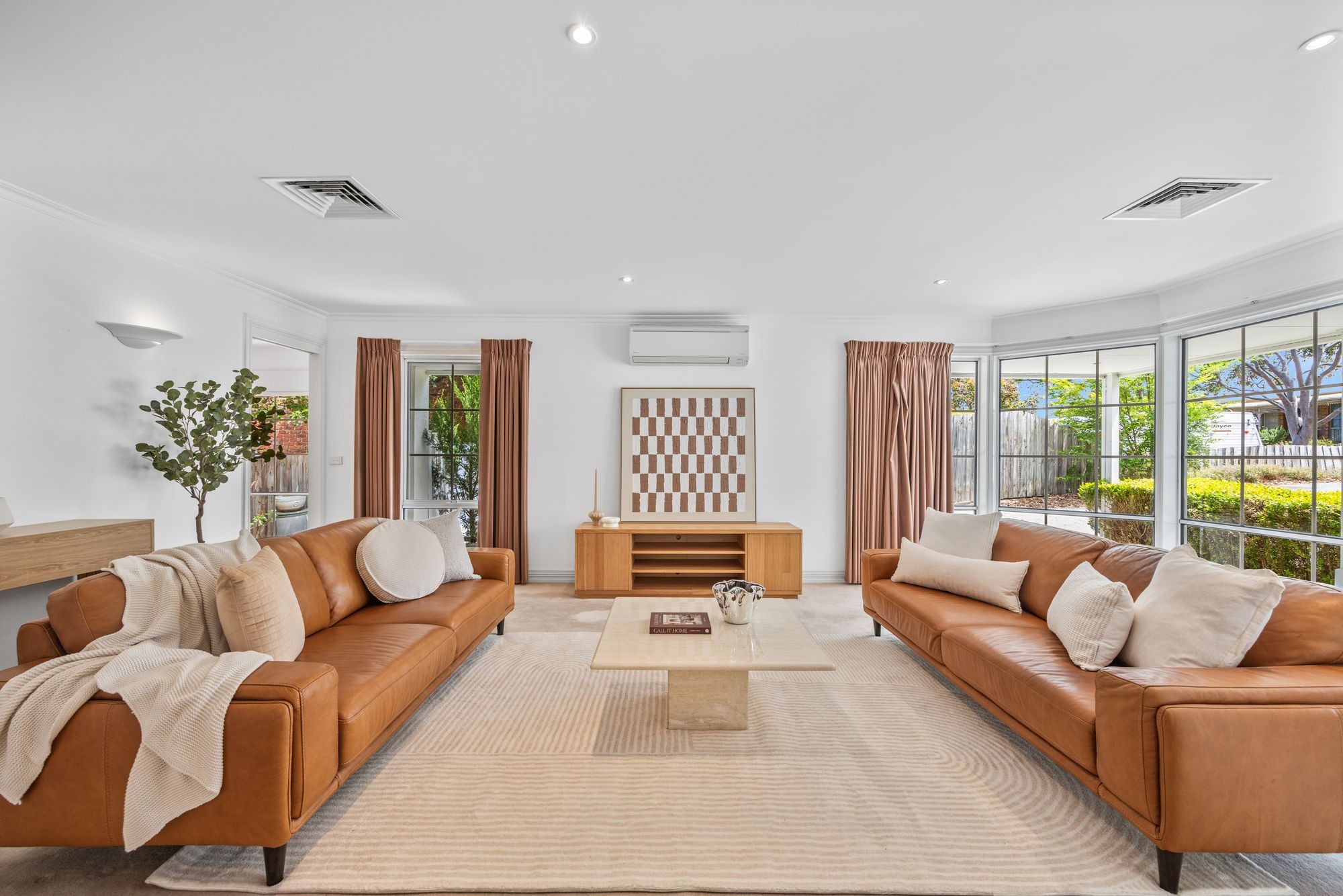 64 Quarry Hills Drive, Berwick, VIC 3806