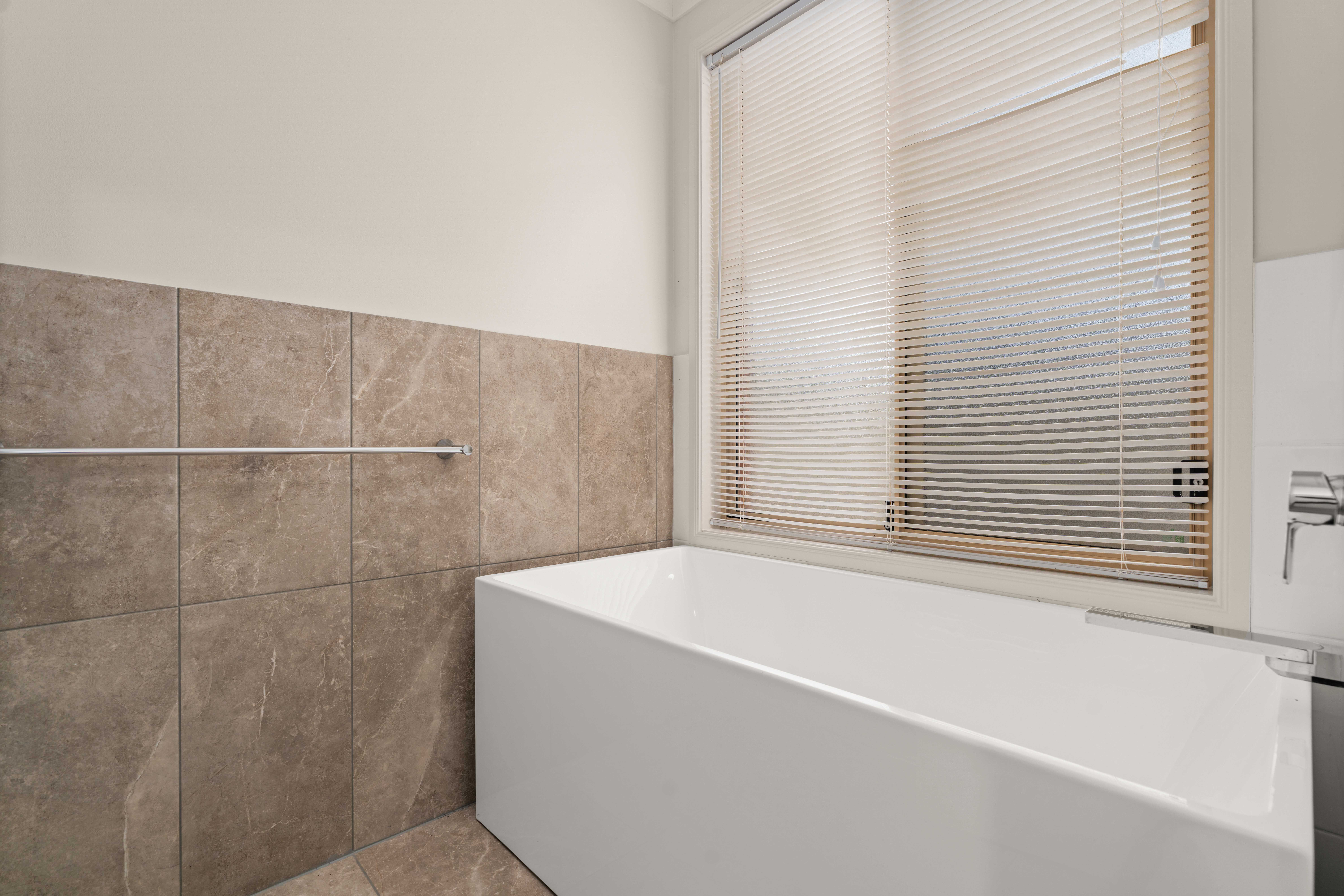 6 Marsden Close — photo 14 of 20