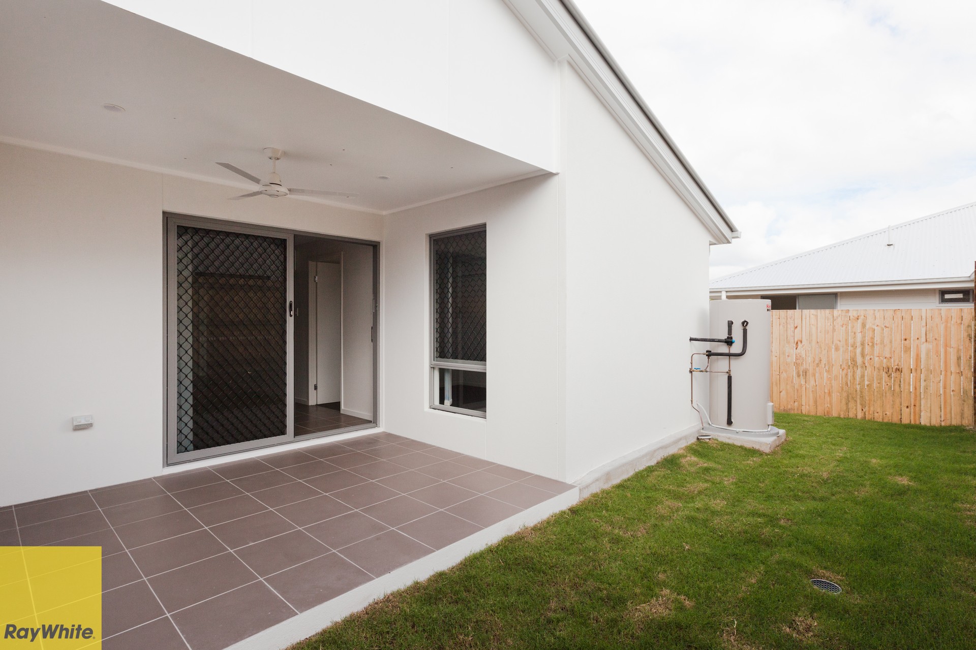 1/4 (A) Narella Street, Collingwood Park, QLD 4301