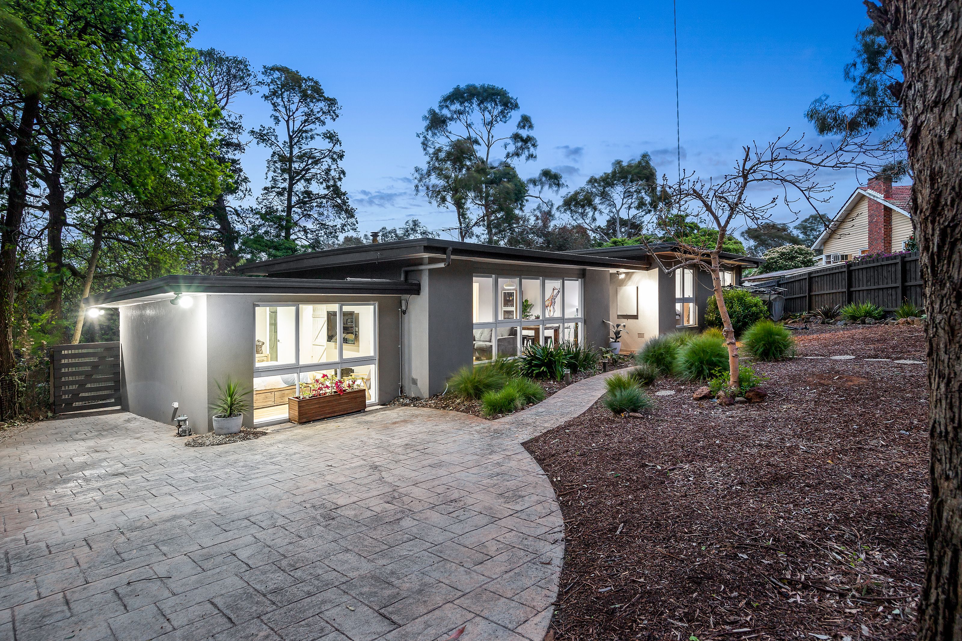 40 Pine Crescent, Ringwood North VIC 3134