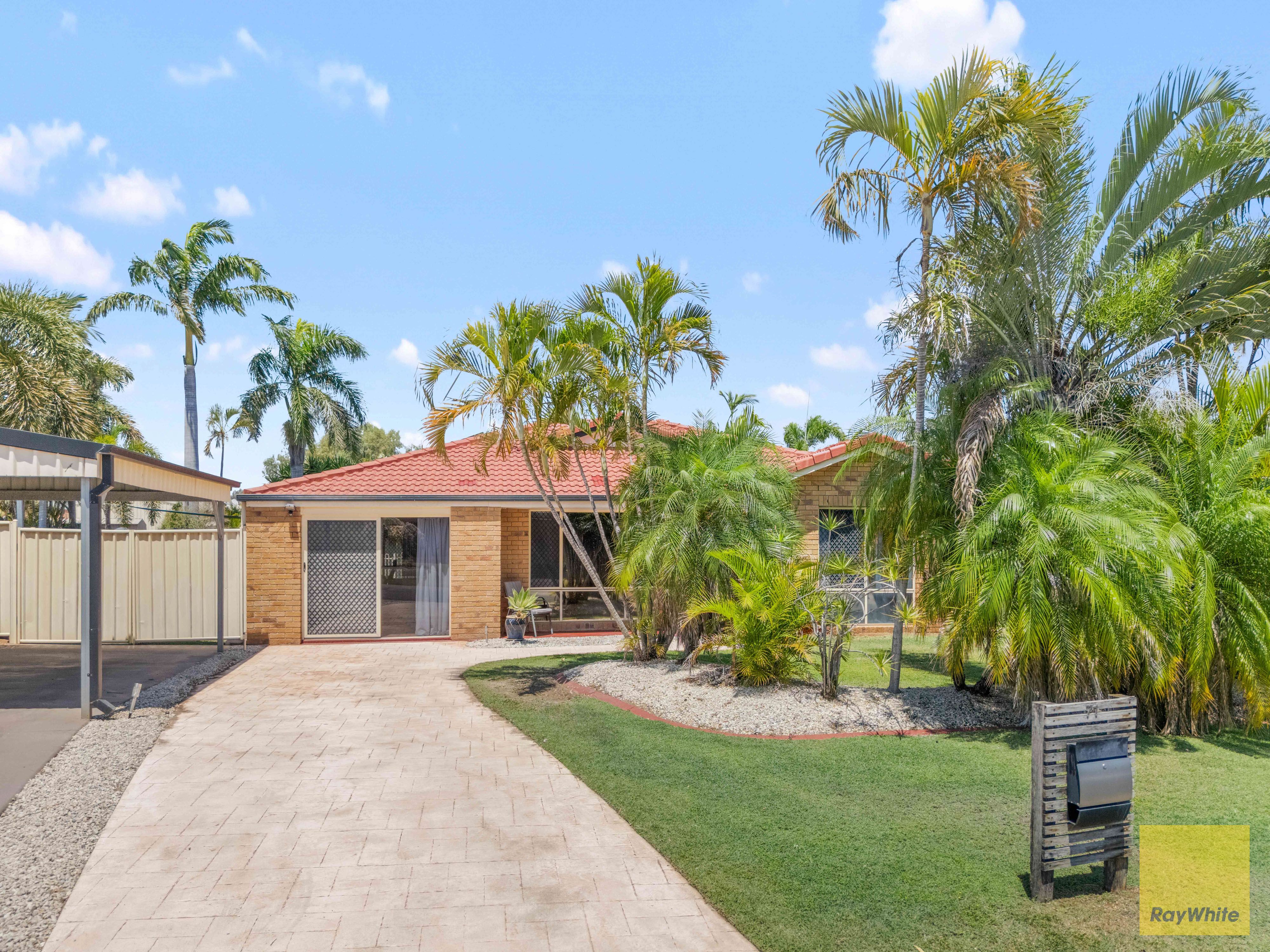 71 Crinum Crescent, Emerald, QLD 4720