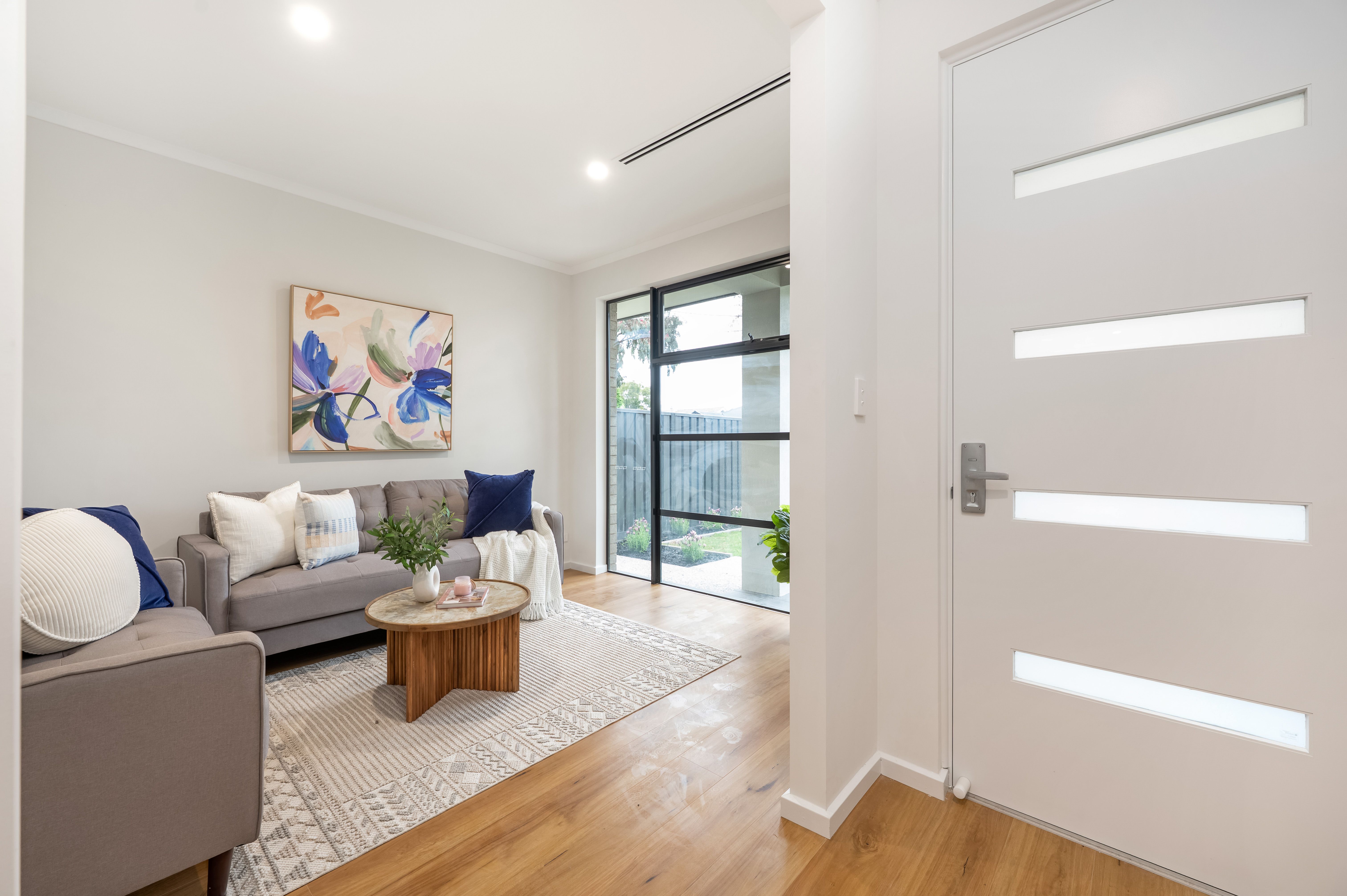 12 Gordini Crescent — photo 2 of 23