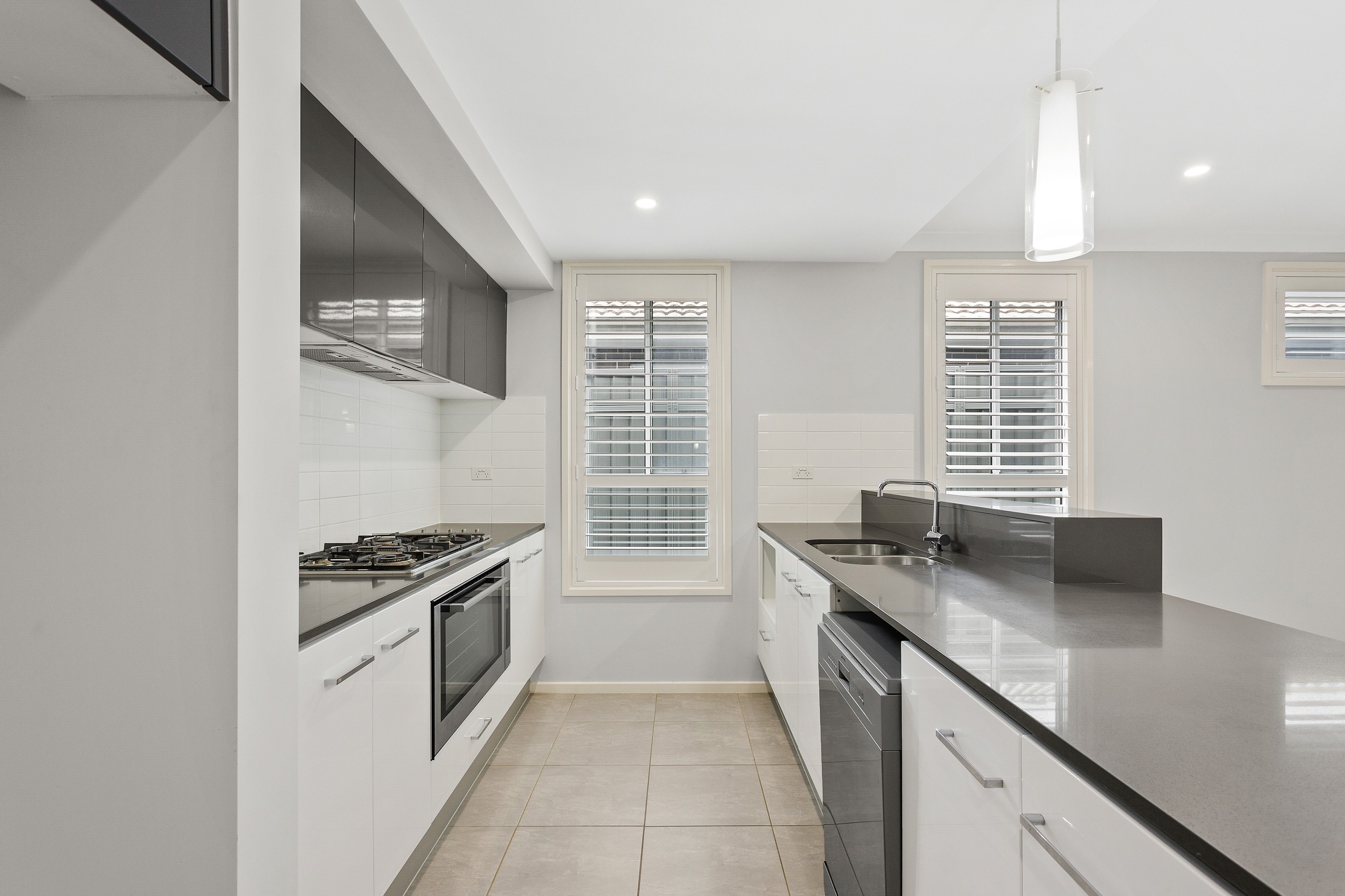 9 Honeybee Crescent, Calderwood, NSW 2527